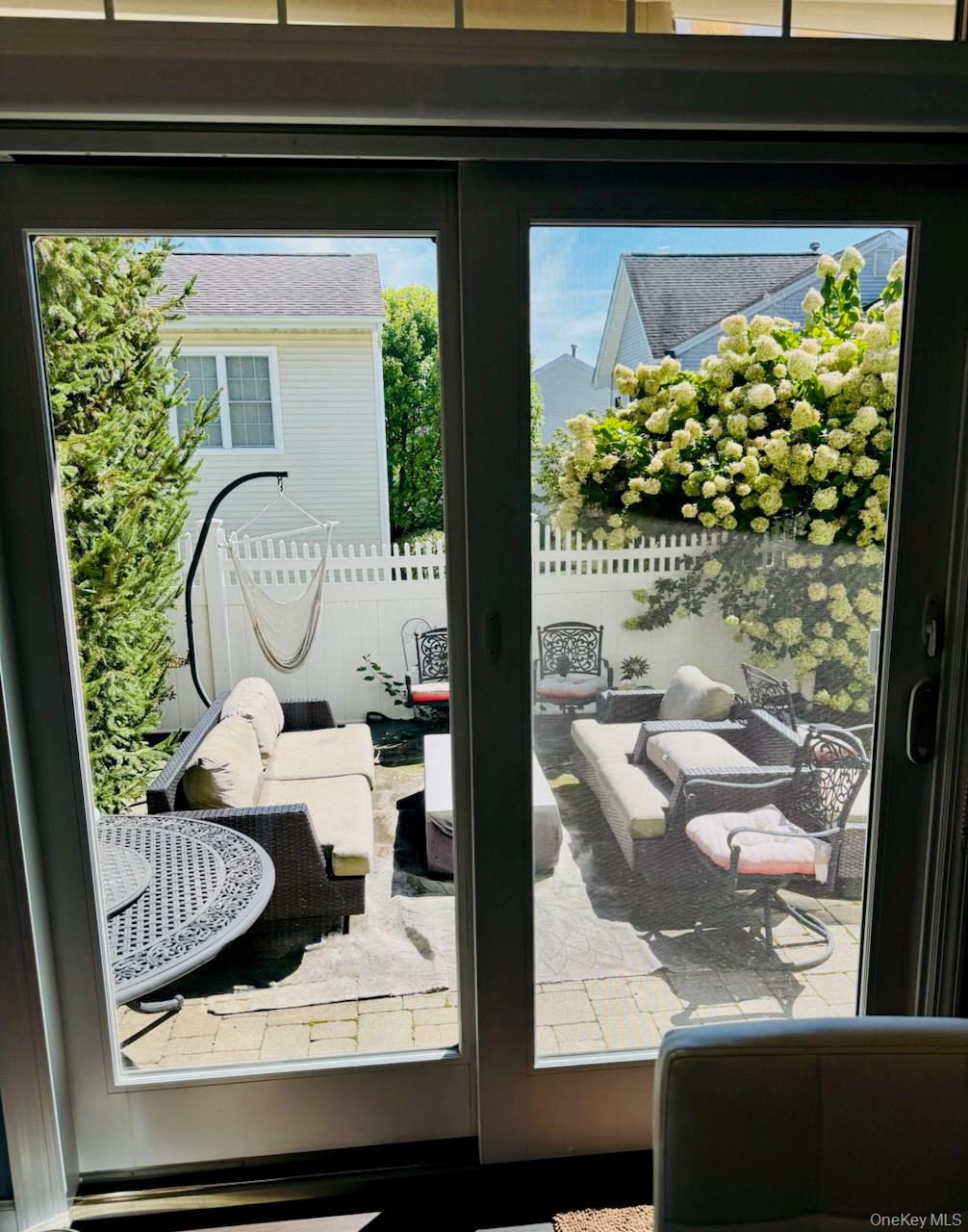 #12 photo, 143 Classic Court, White Plains , NY 10603