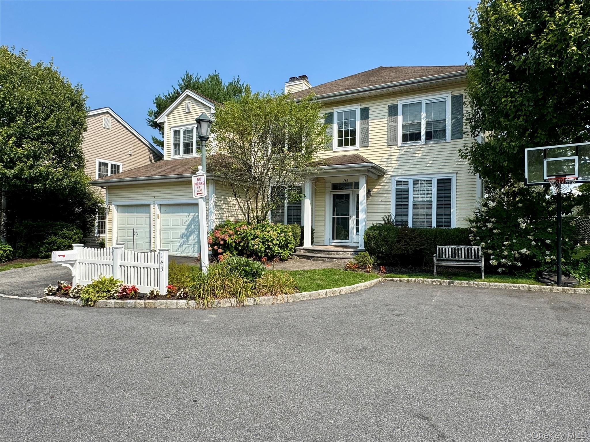 #2 photo, 143 Classic Court, White Plains , NY 10603