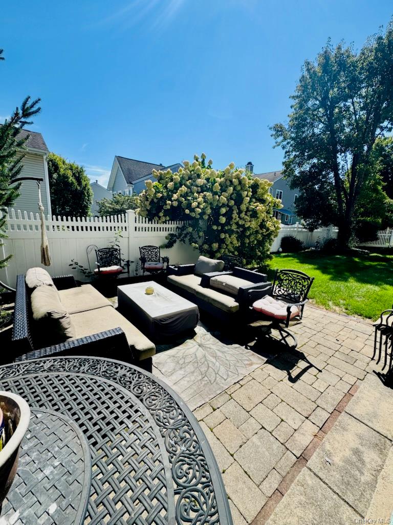 #8 photo, 143 Classic Court, White Plains , NY 10603