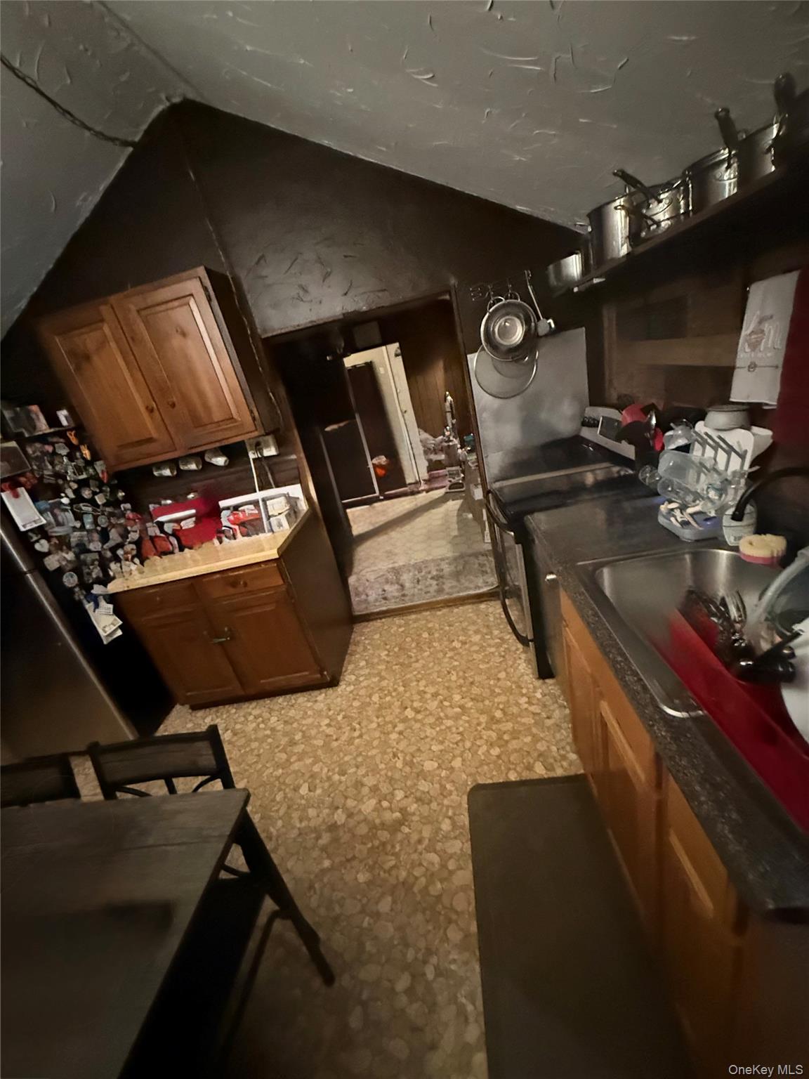 #3 photo, 1015 Harding Park, Bronx , NY 10473