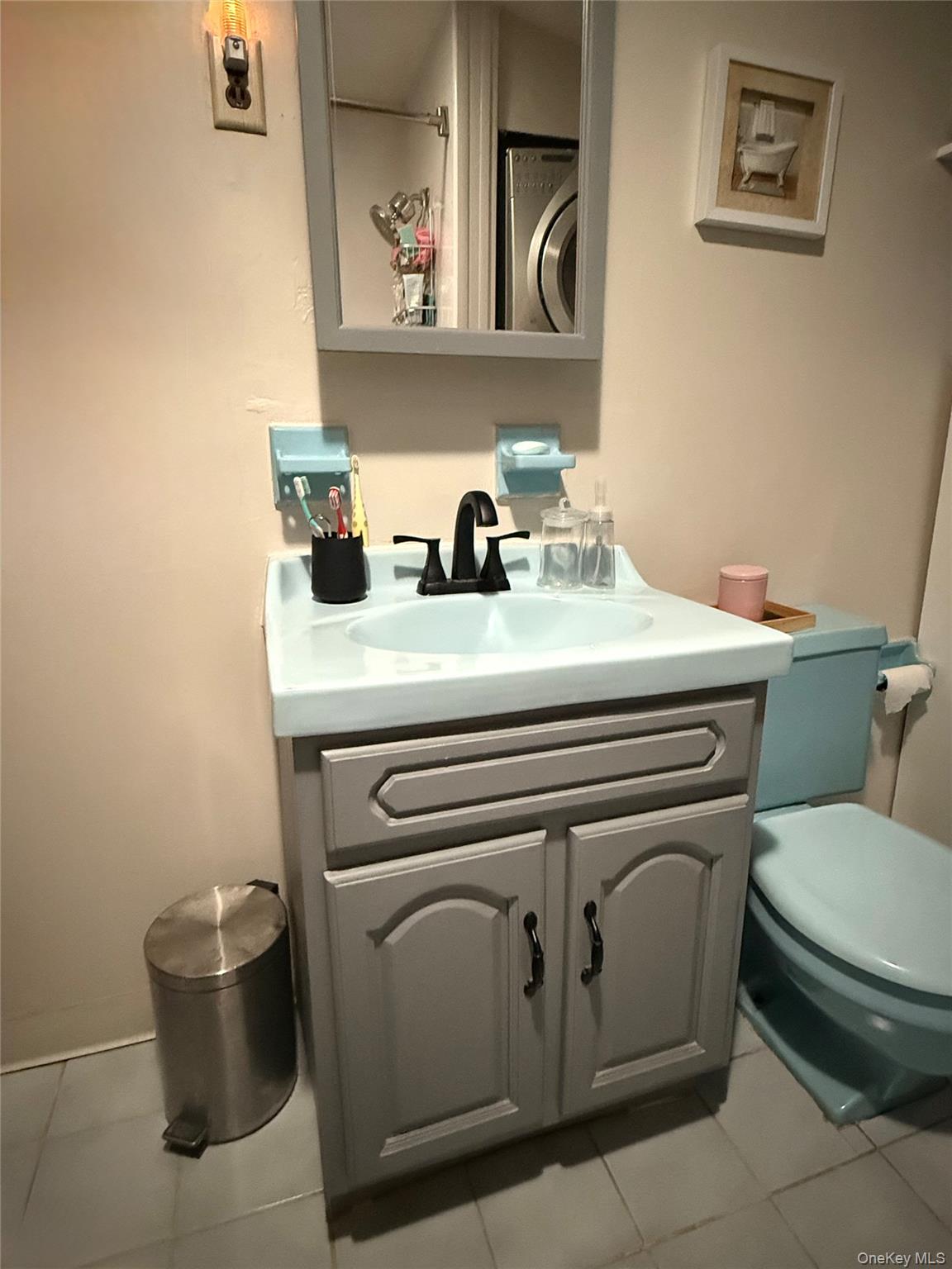 #8 photo, 1015 Harding Park, Bronx , NY 10473