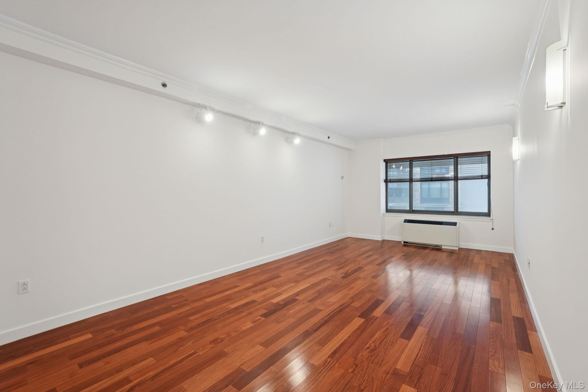 #13 photo, 10 City Place, White Plains , NY 10601