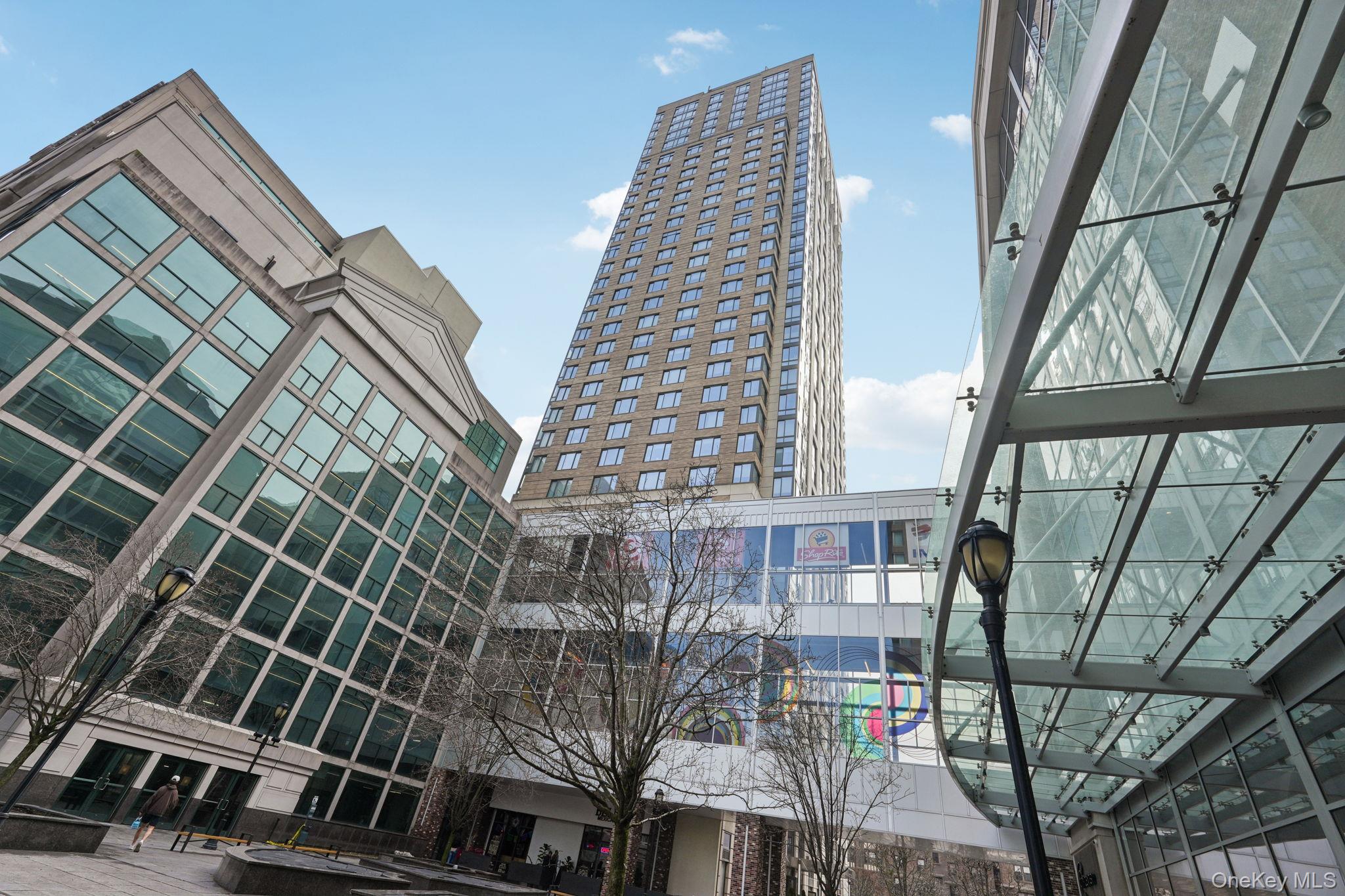 #4 photo, 10 City Place, White Plains , NY 10601