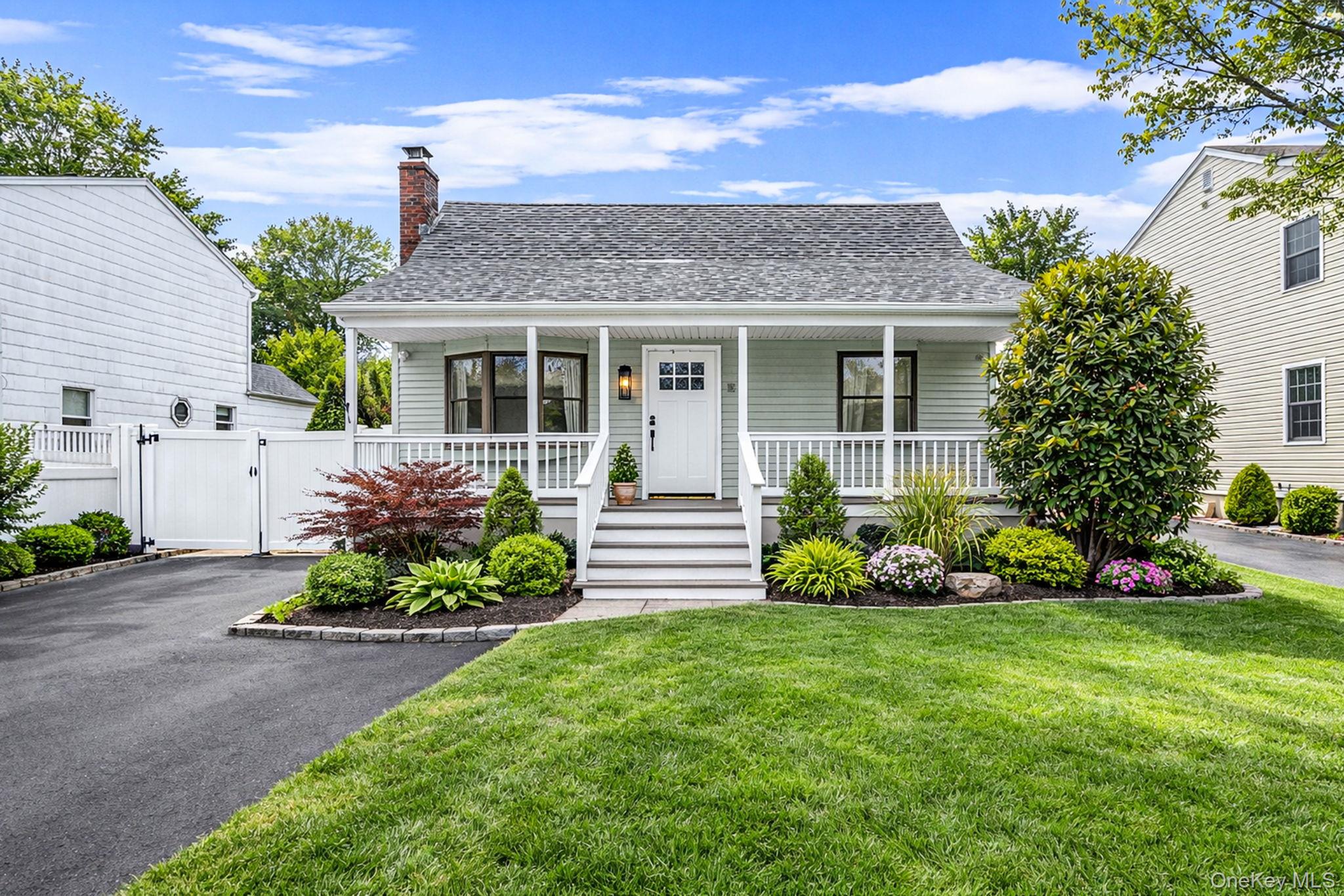 #1 photo, 10 Terry Place, Center Moriches , NY 11934