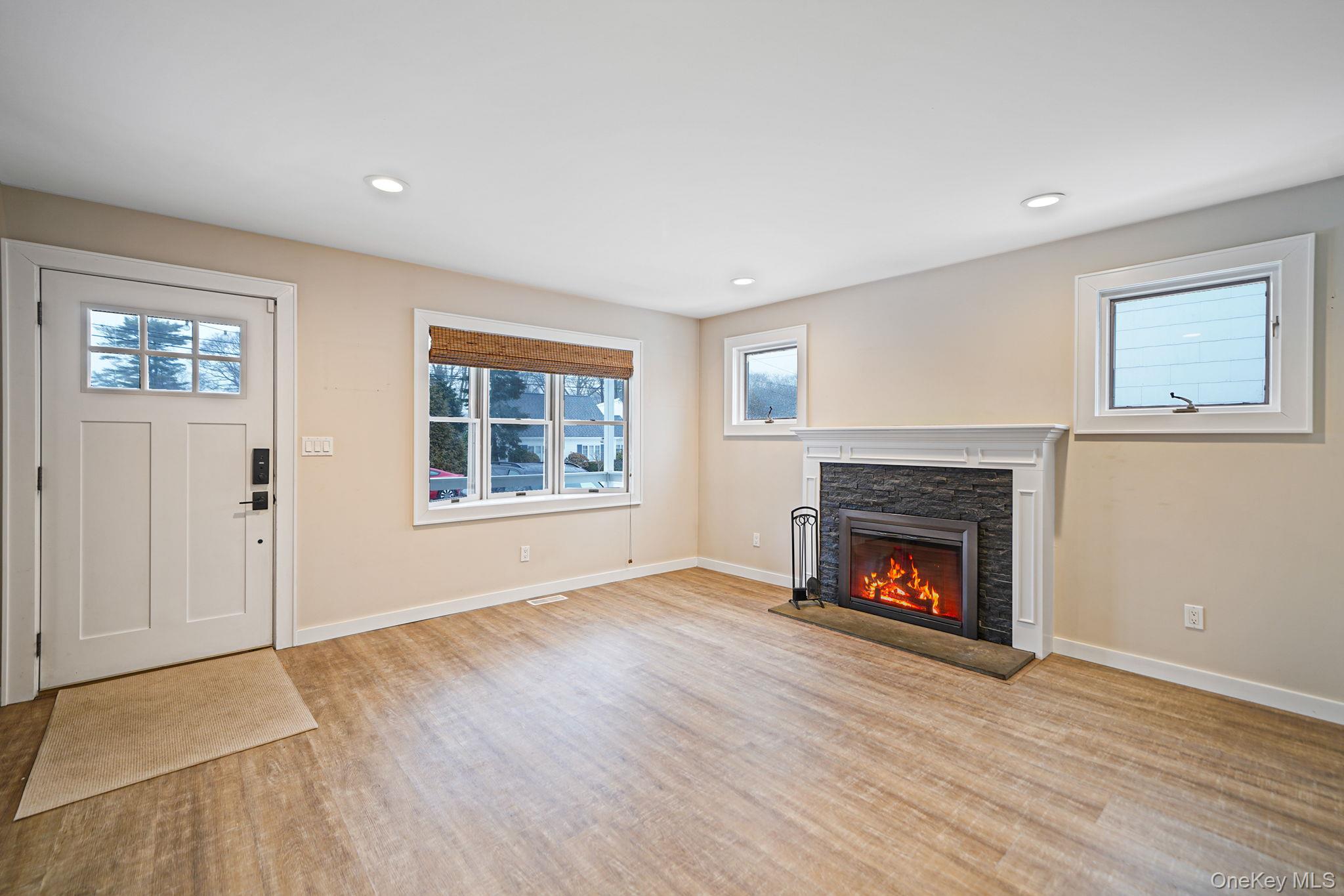 #13 photo, 10 Terry Place, Center Moriches , NY 11934