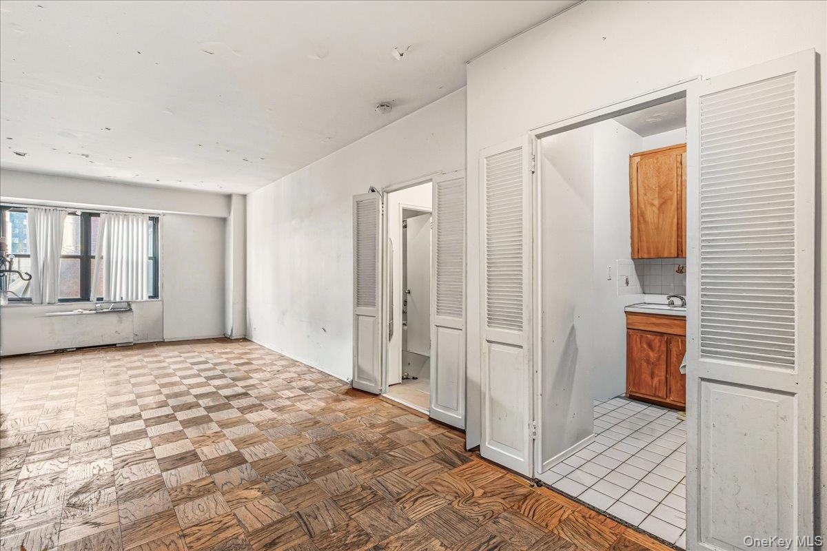 #4 photo, 305 E 40th Street, مانهاتن New York (Manhattan) , NY 10016