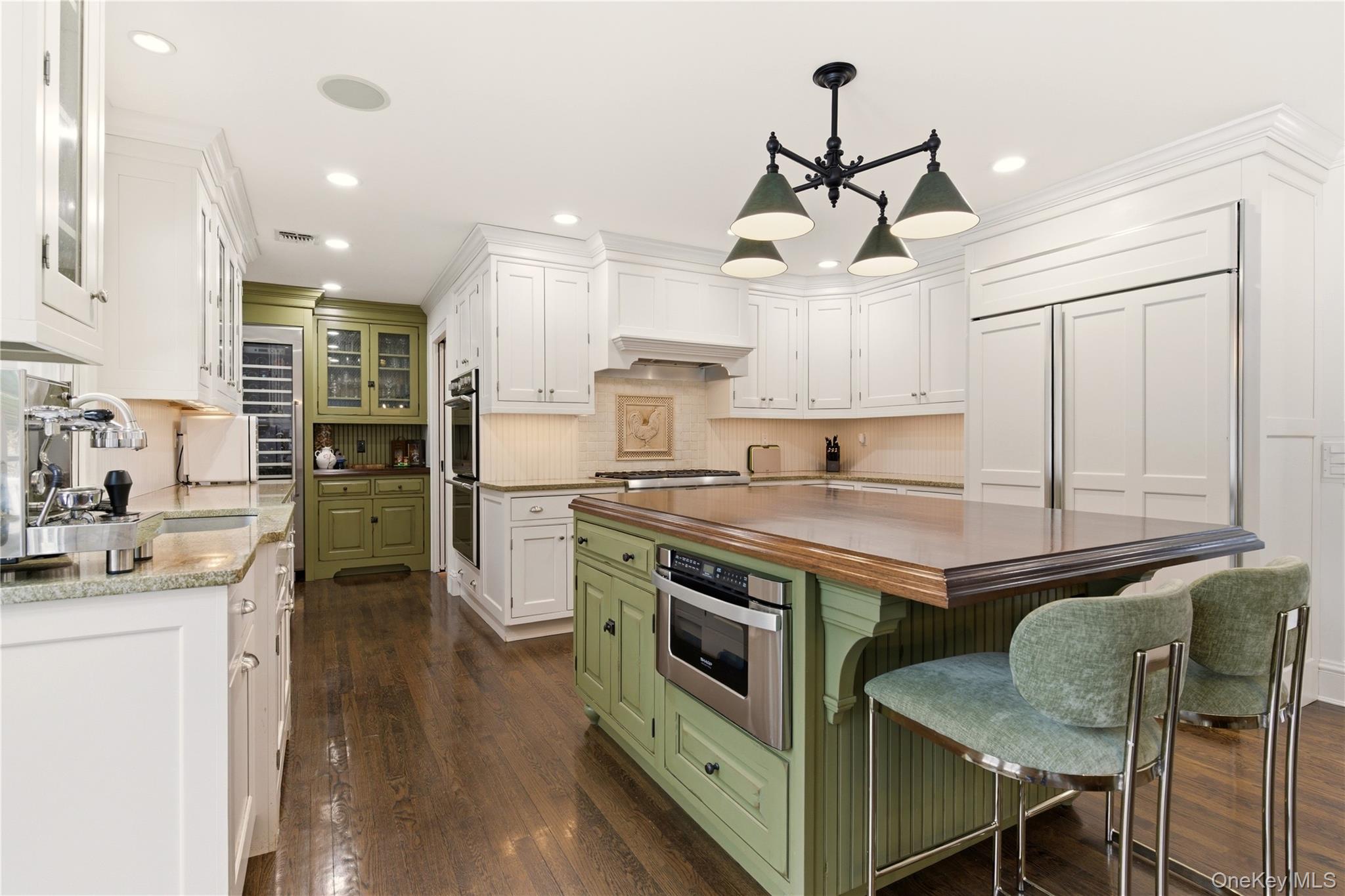 #10 photo, 31 Carnegie Avenue, Huntington , NY 11743