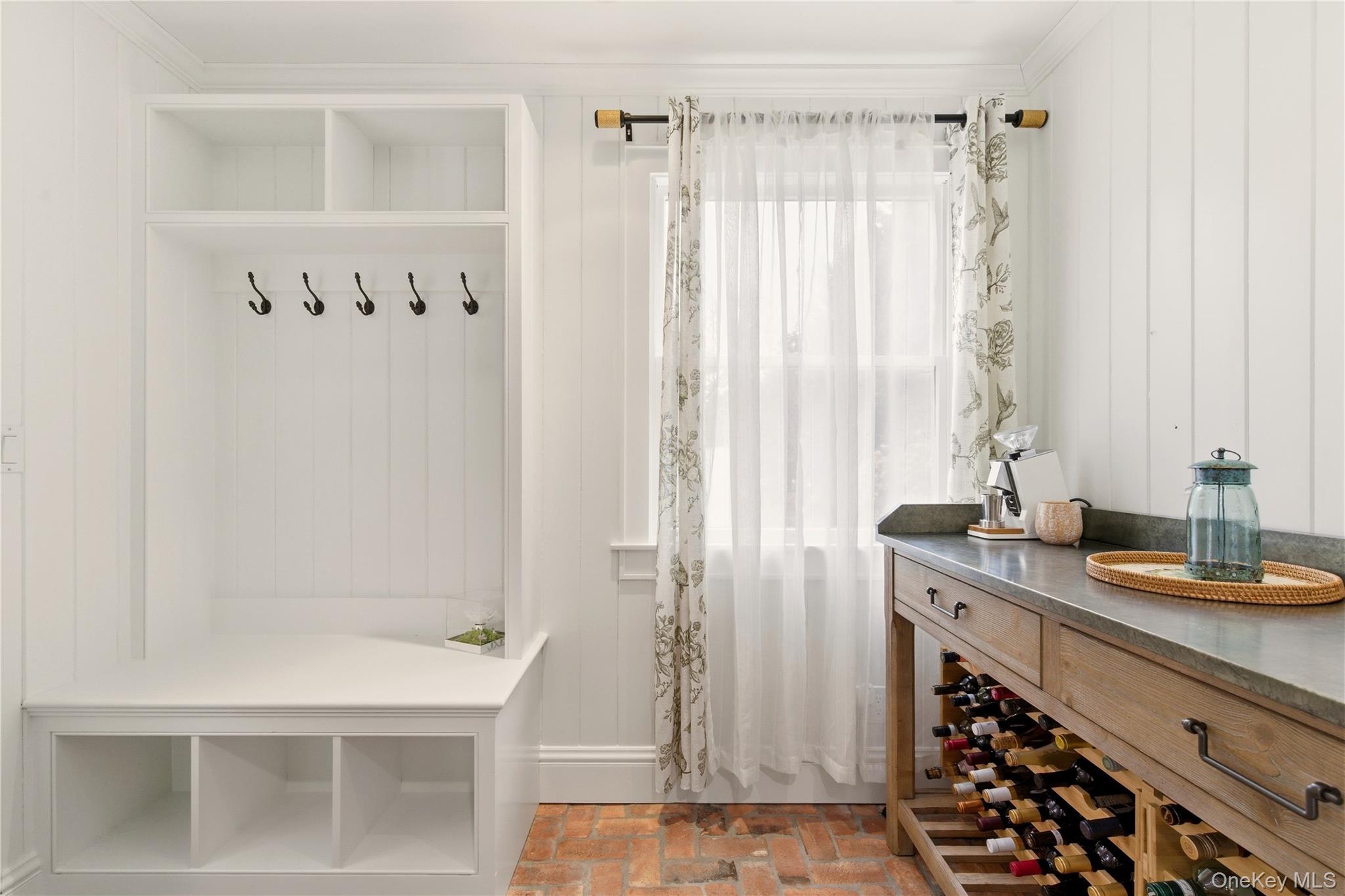 #13 photo, 31 Carnegie Avenue, Huntington , NY 11743