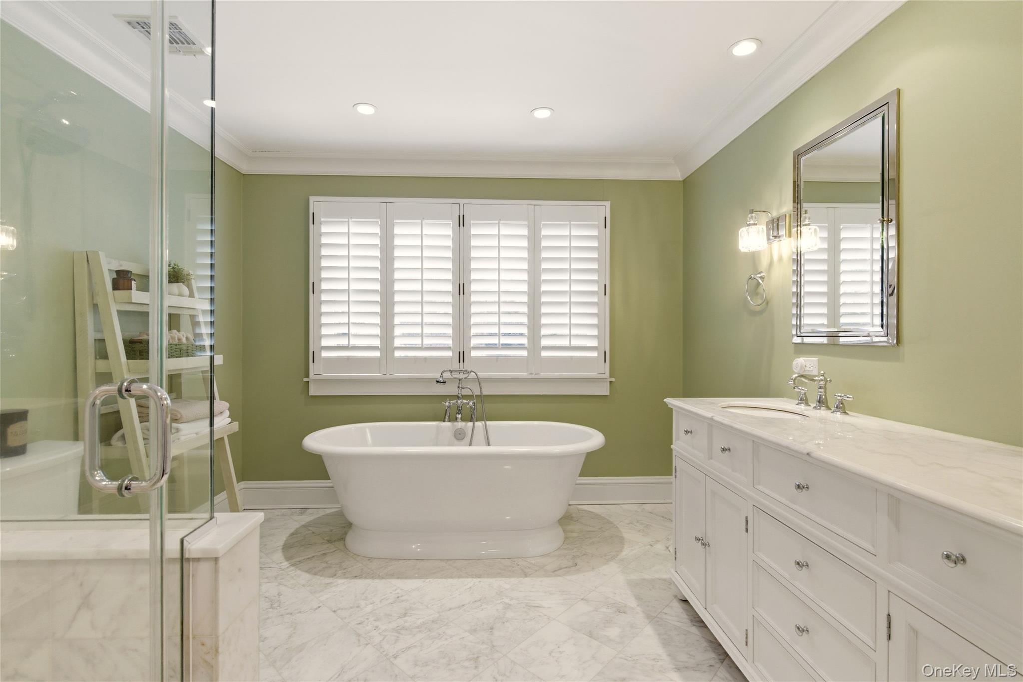 #19 photo, 31 Carnegie Avenue, Huntington , NY 11743