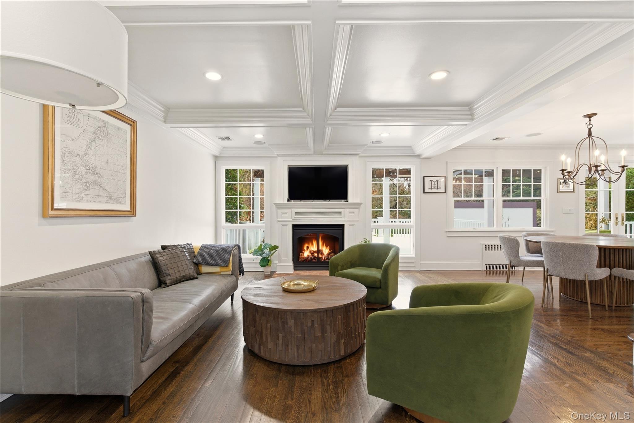 #5 photo, 31 Carnegie Avenue, Huntington , NY 11743