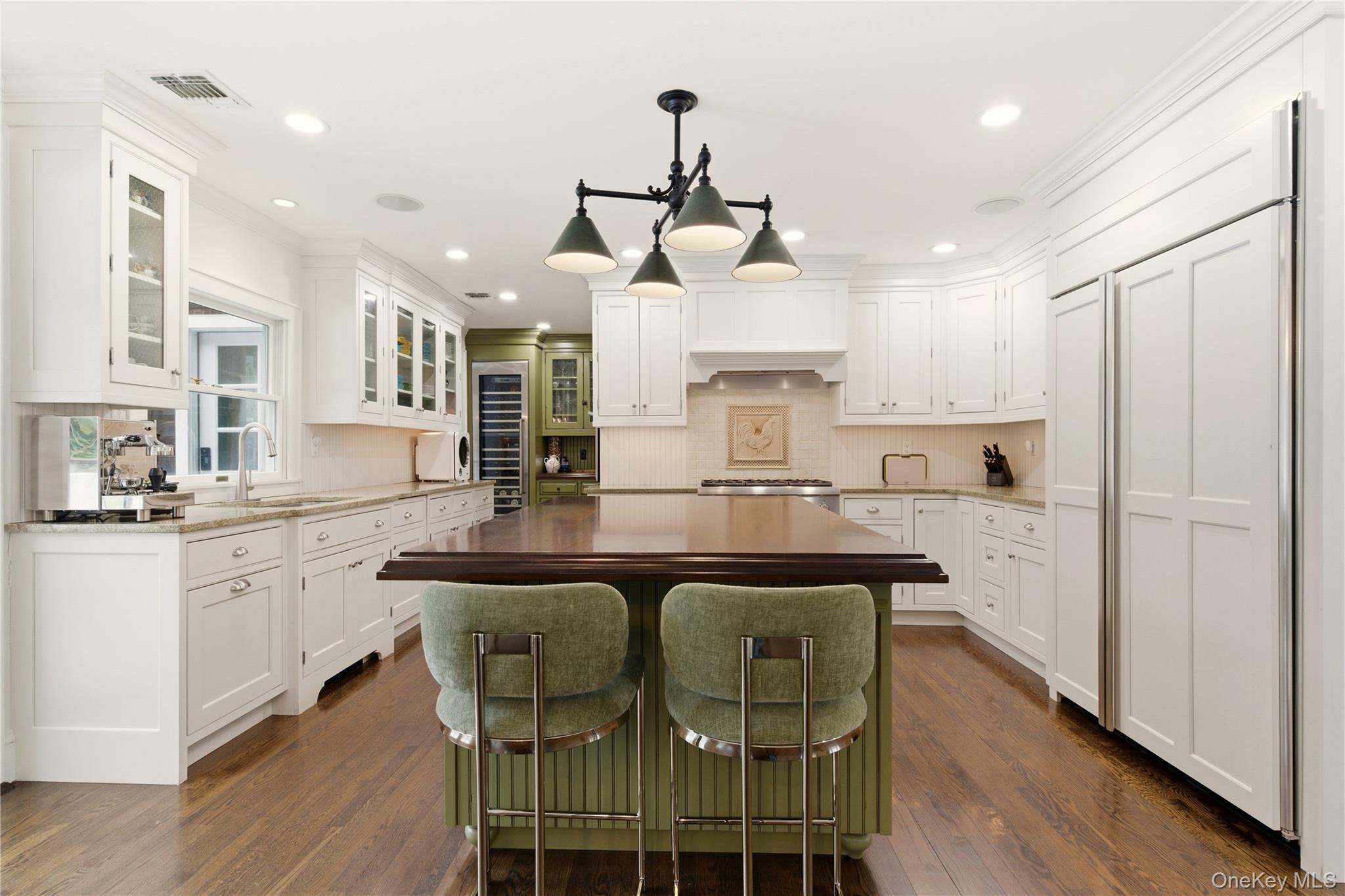 #9 photo, 31 Carnegie Avenue, Huntington , NY 11743