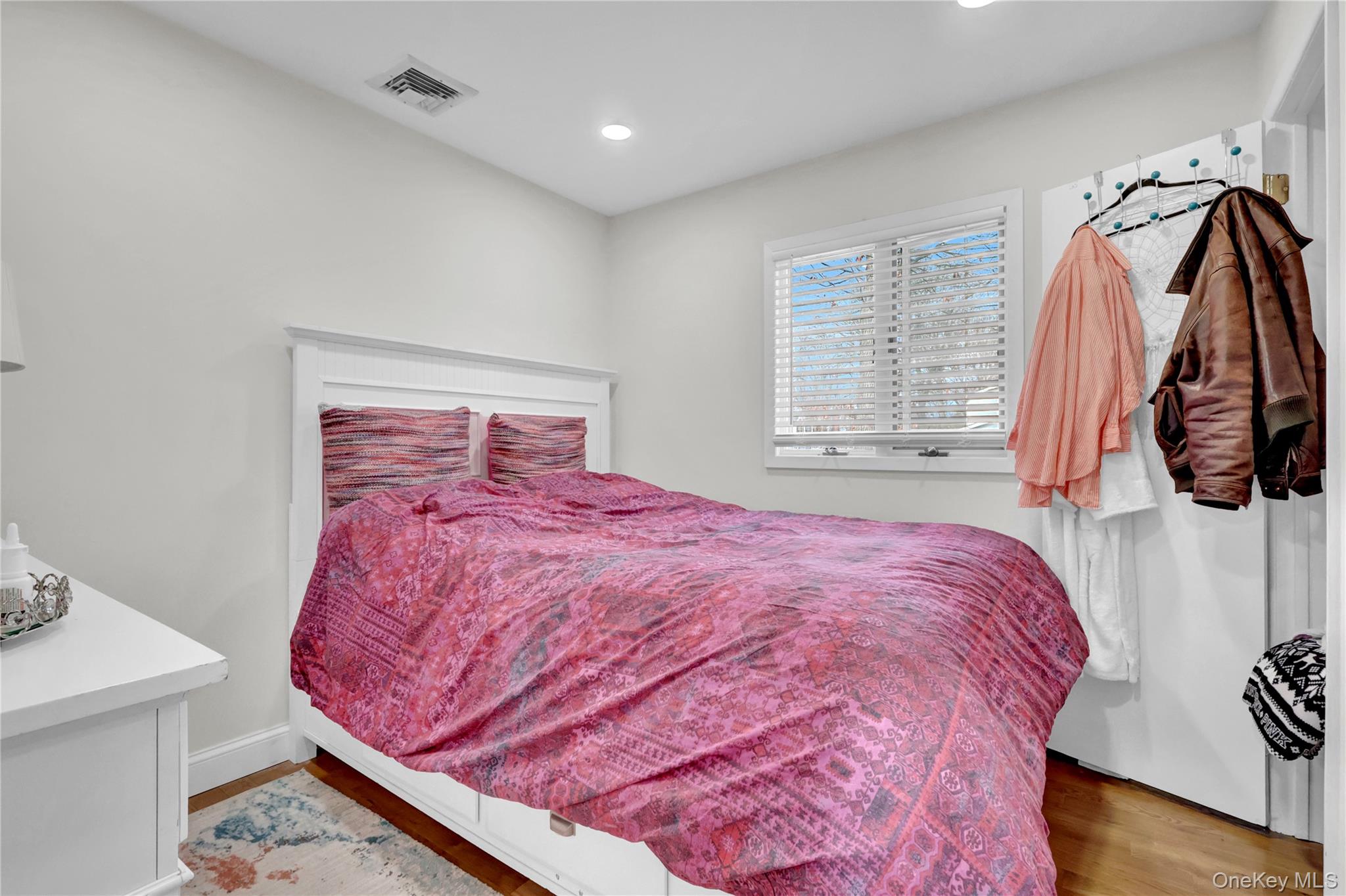 #12 photo, 3 Livingston Street, সাফোক কাউন্টি Saint James , NY 11780