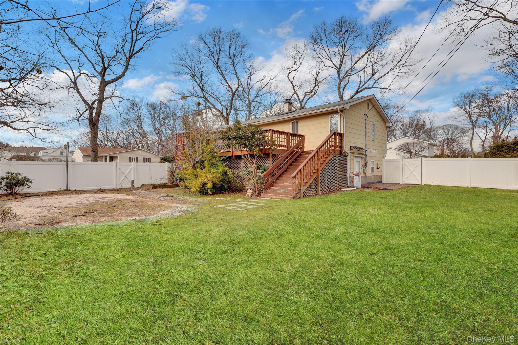 #16 photo, 3 Livingston Street, সাফোক কাউন্টি Saint James , NY 11780