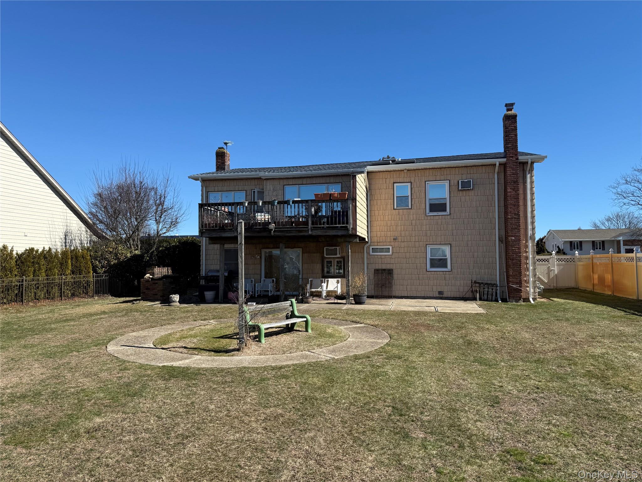 #3 photo, 10 Mariners Circle, West Islip , NY 11795