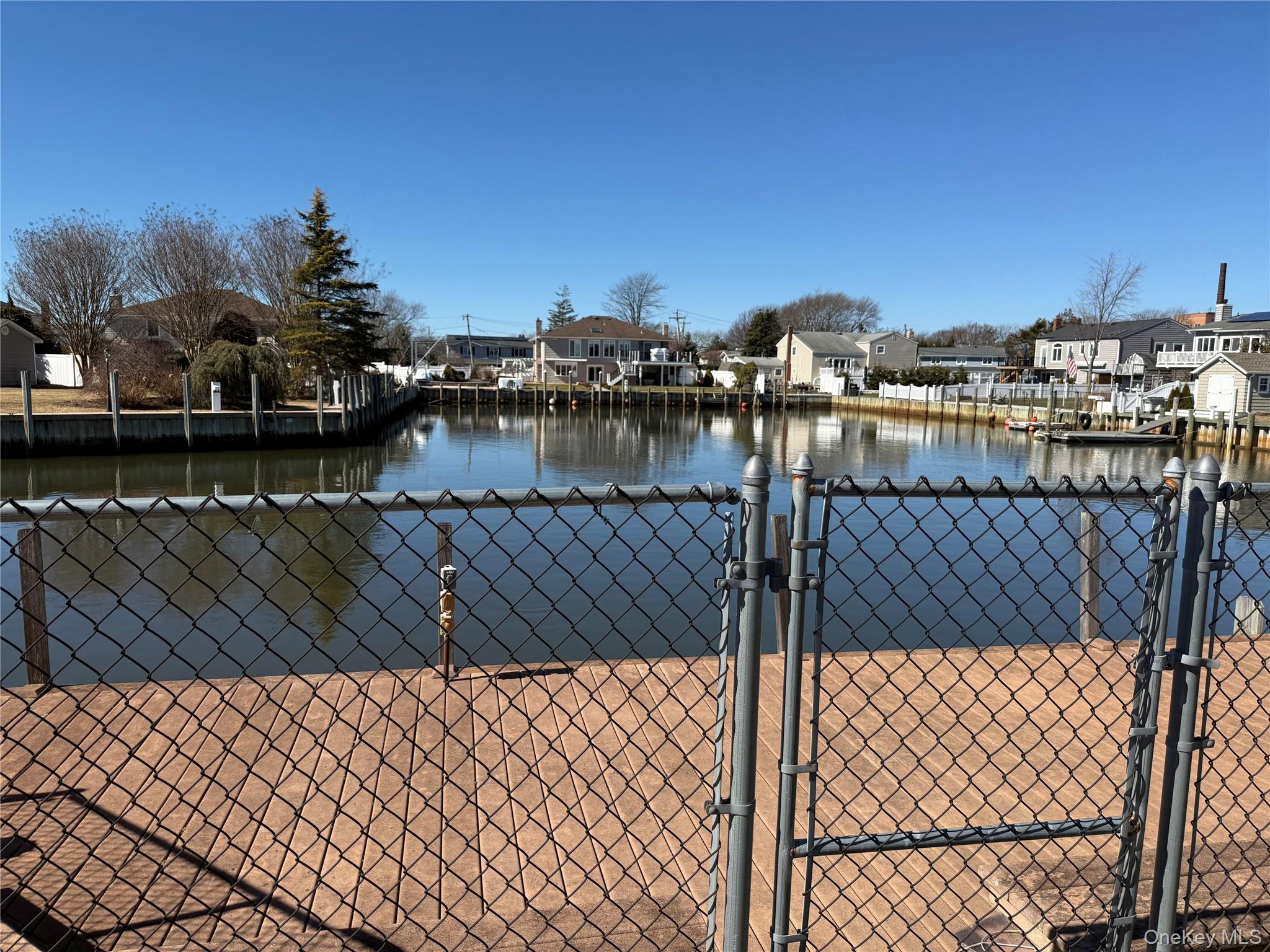 #4 photo, 10 Mariners Circle, West Islip , NY 11795