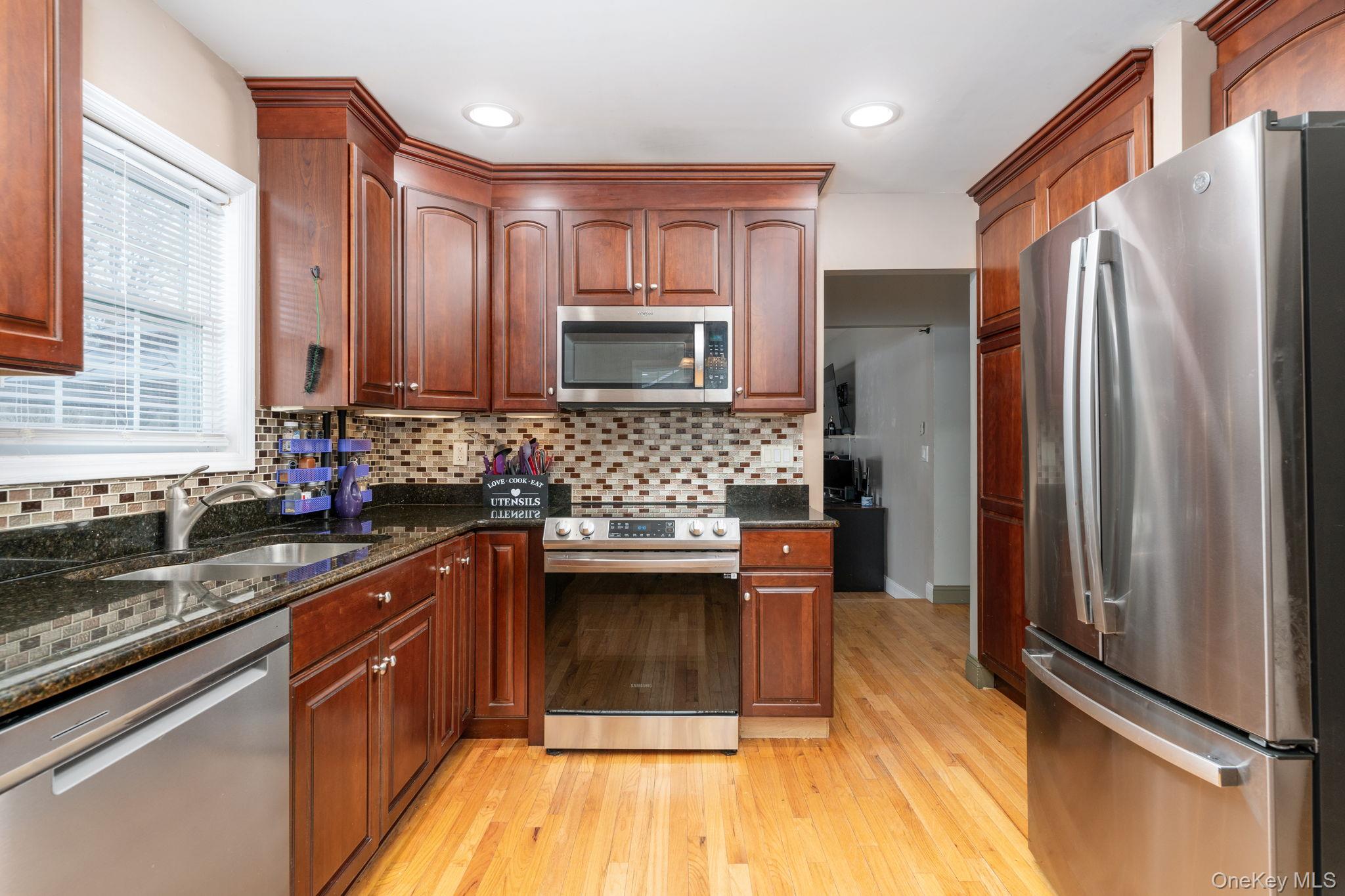 #10 photo, 4 Rowe Street, Coram , NY 11727