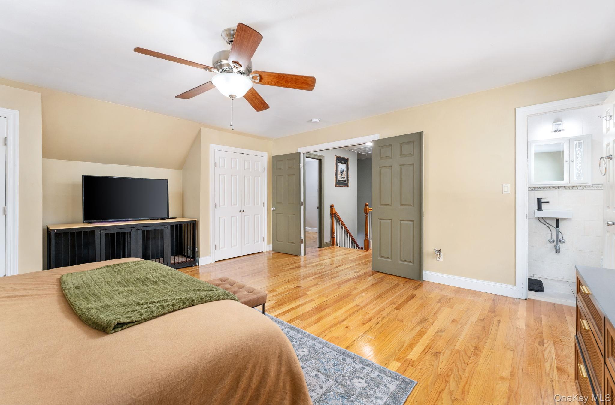 #17 photo, 4 Rowe Street, Coram , NY 11727