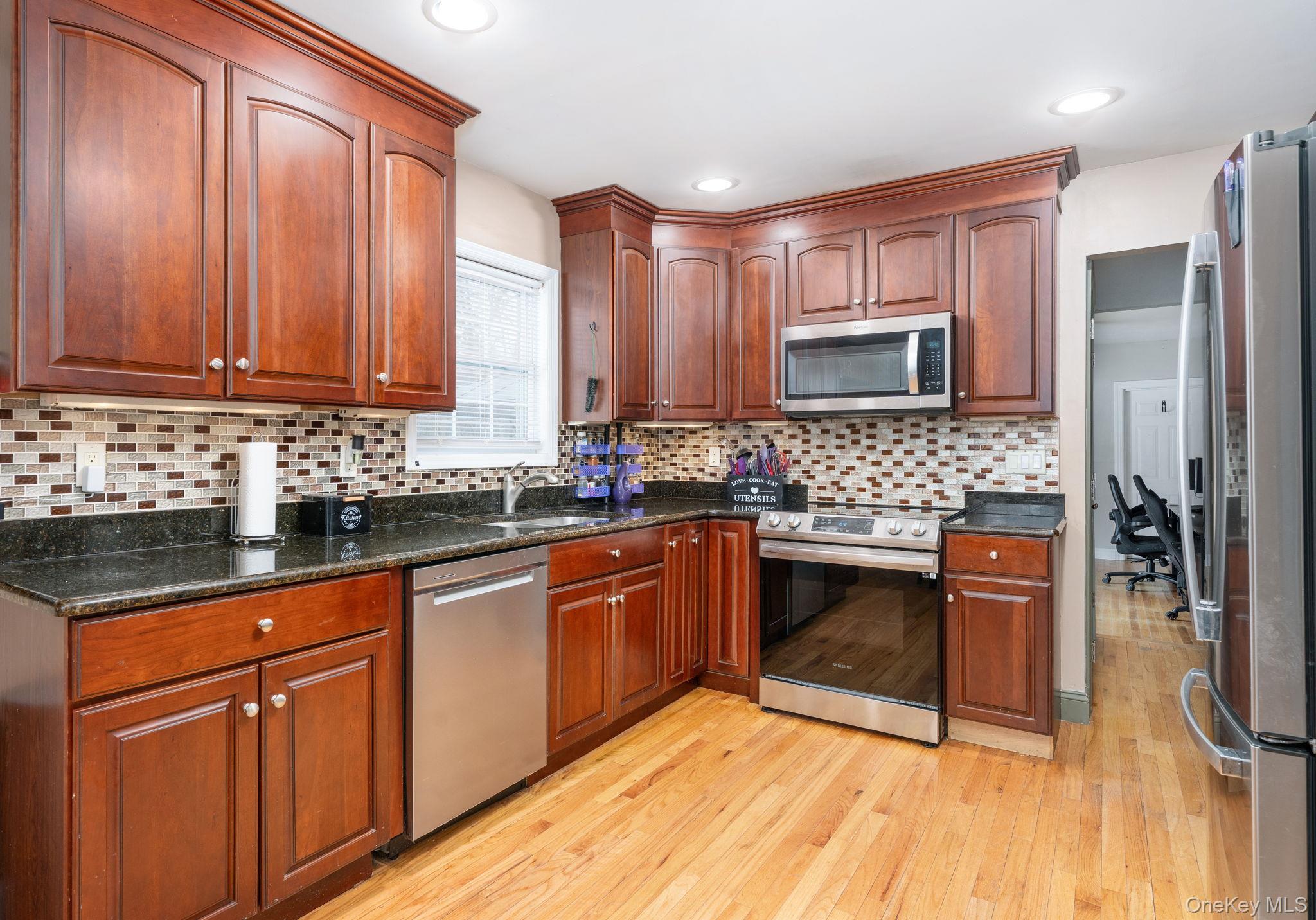 #7 photo, 4 Rowe Street, Coram , NY 11727