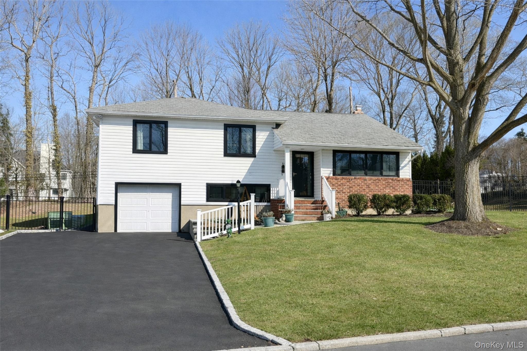 #1 photo, 59 Grist Mill Lane, Huntington , NY 11743