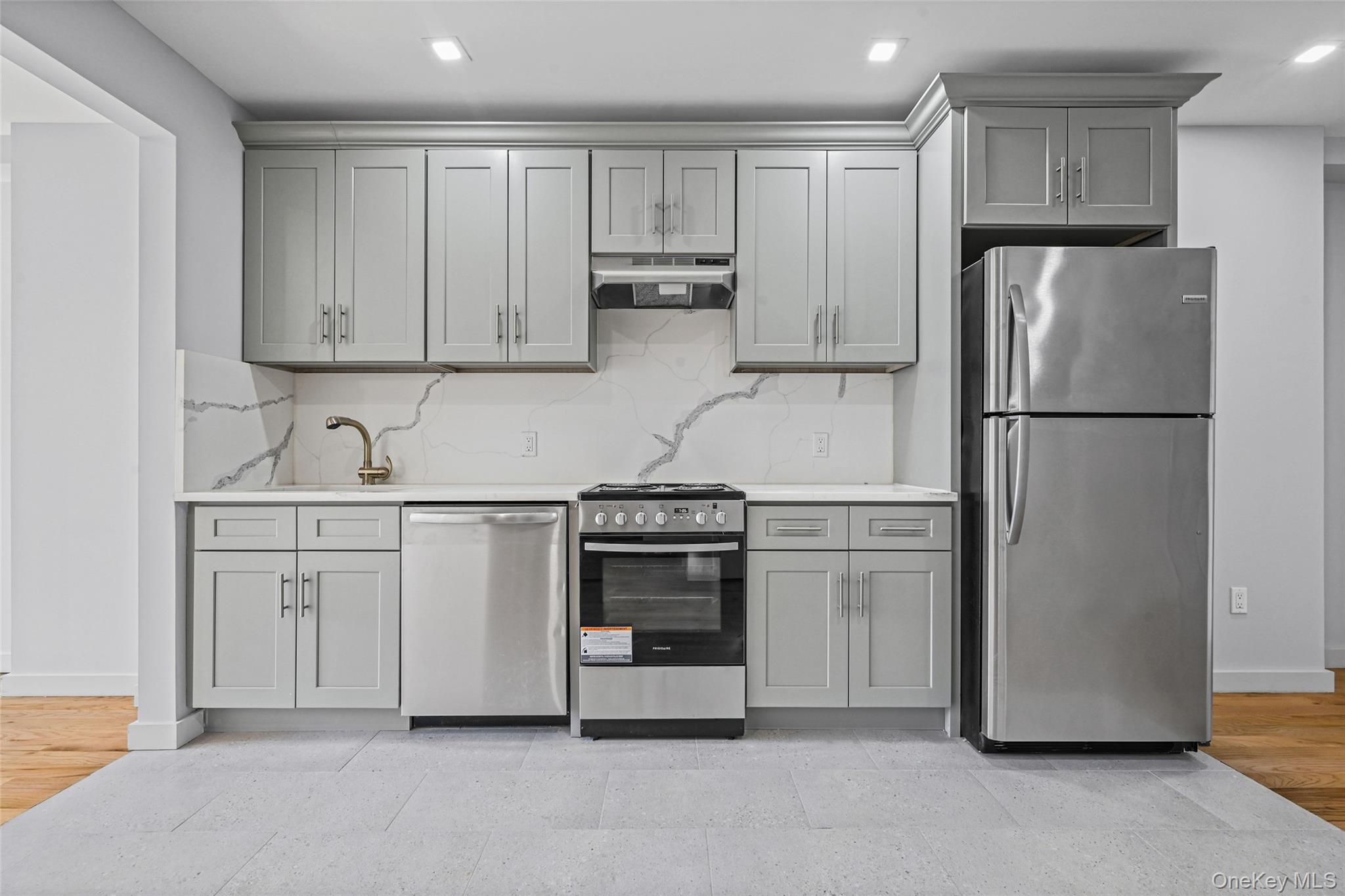 #15 photo, 444 Graham Avenue, ブルックリン区 Brooklyn , NY 11211