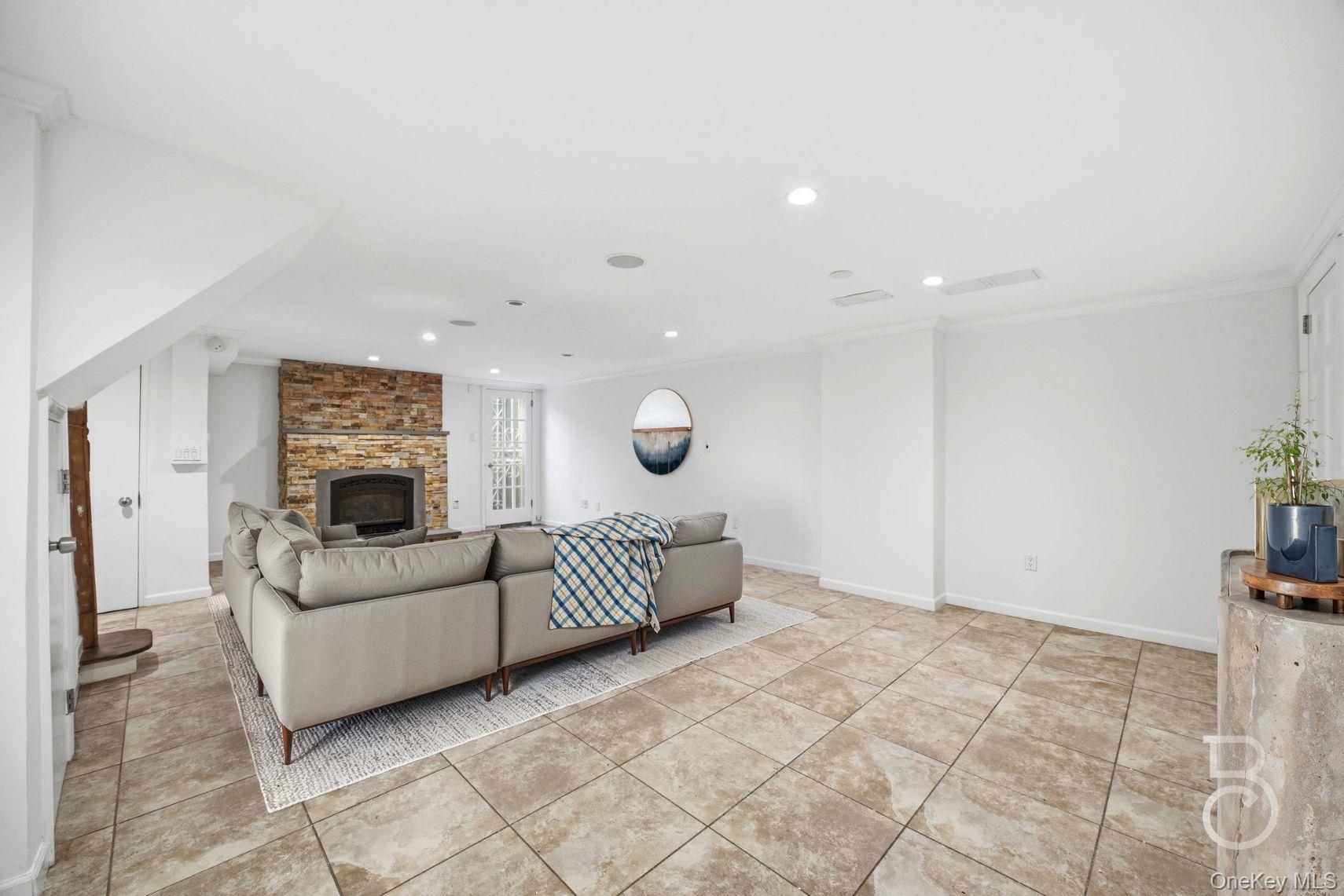 #11 photo, 22-61 46th Street, Astoria , NY 11105