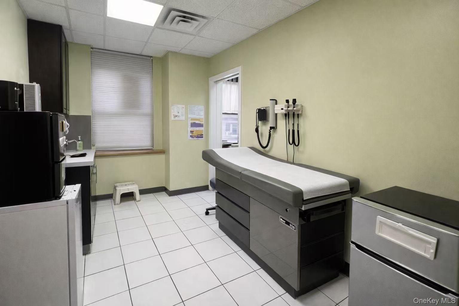 #6 photo, 128 Mott Street, מנהטן New York (Manhattan) , NY 10013