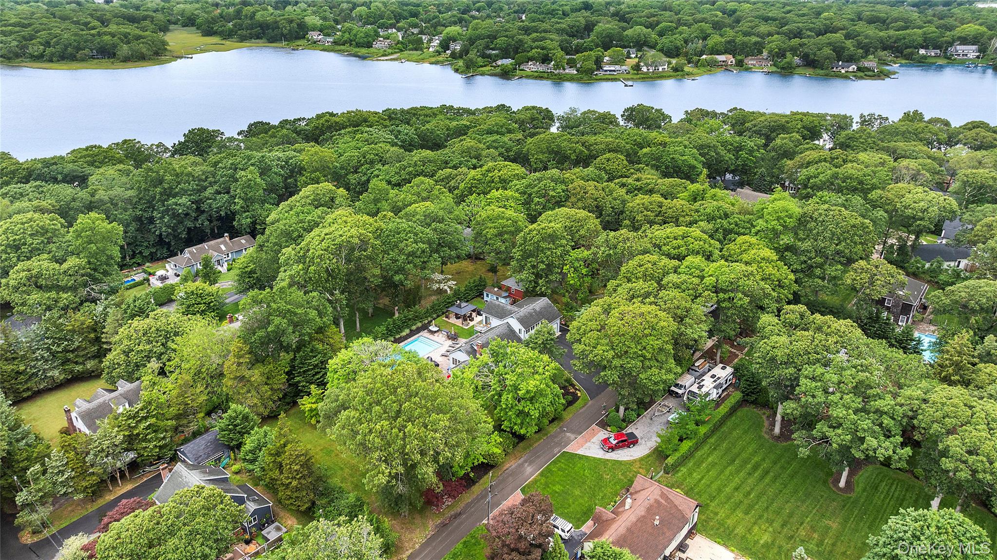 #14 photo, 205 Pine Avenue, सफ़ोक काउंटी Southold , NY 11971