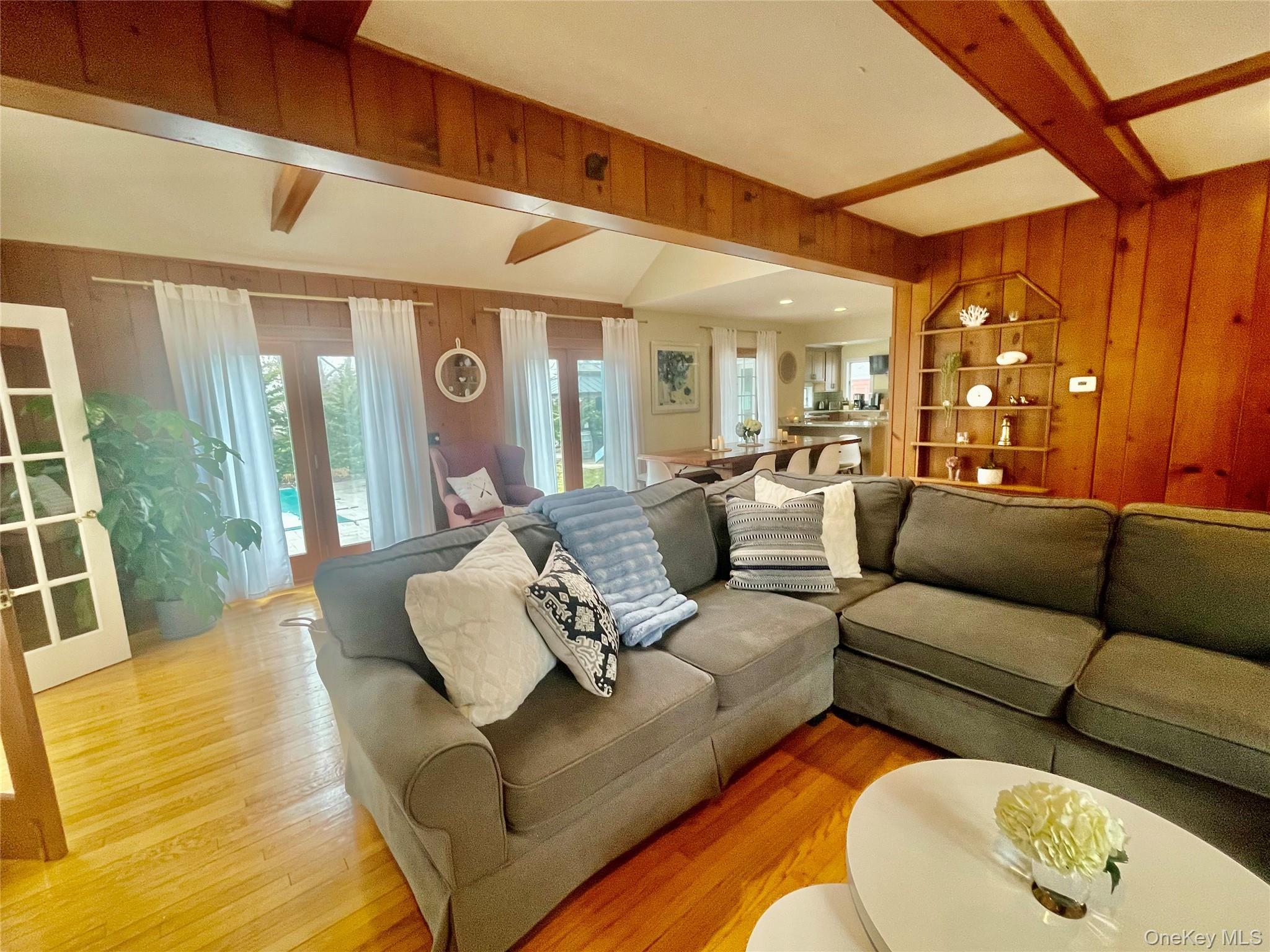 #9 photo, 205 Pine Avenue, सफ़ोक काउंटी Southold , NY 11971