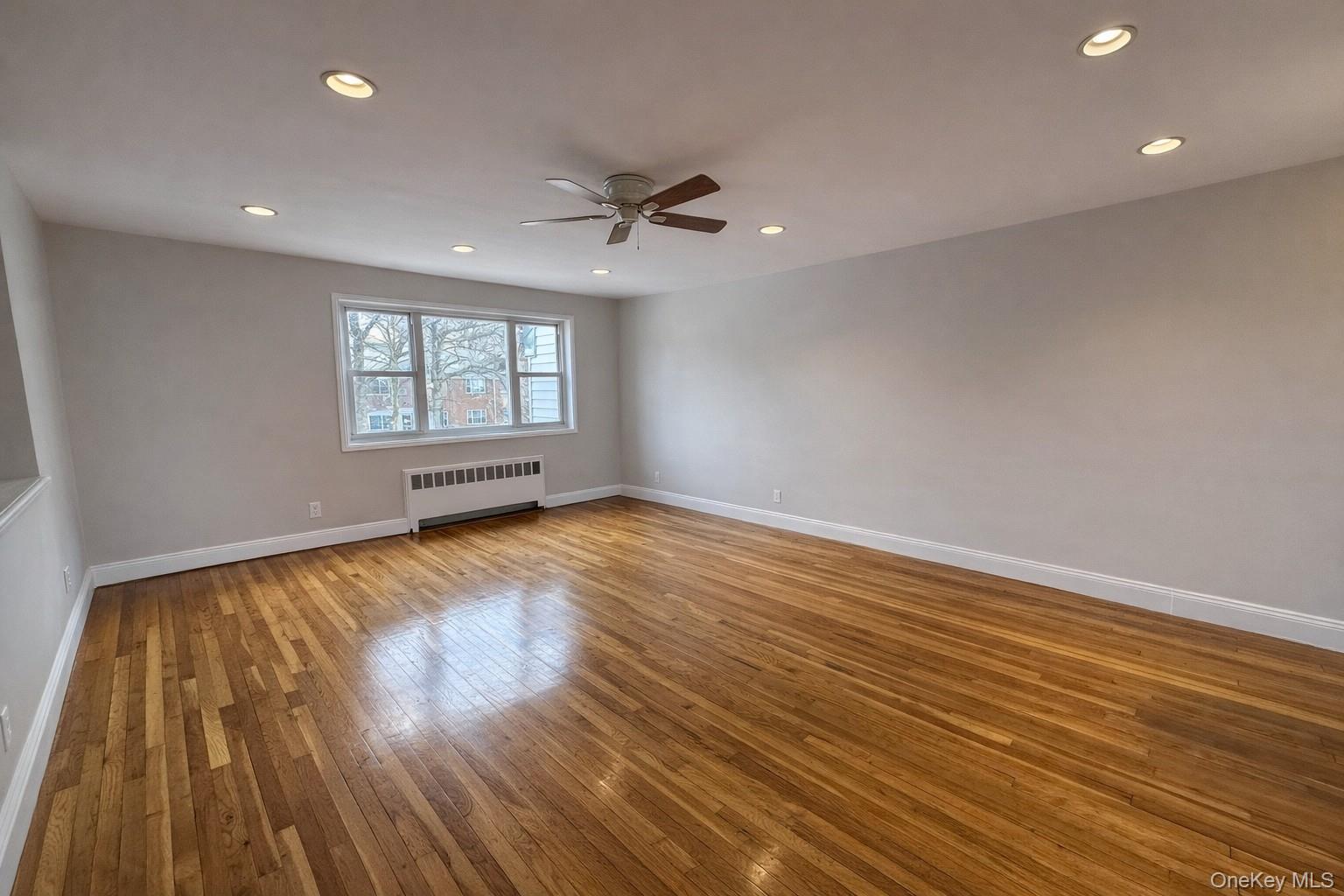 #10 photo, 212-09 16 Avenue, Bayside , NY 11360