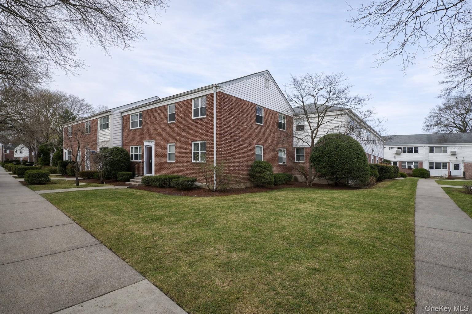 #3 photo, 212-09 16 Avenue, Bayside , NY 11360