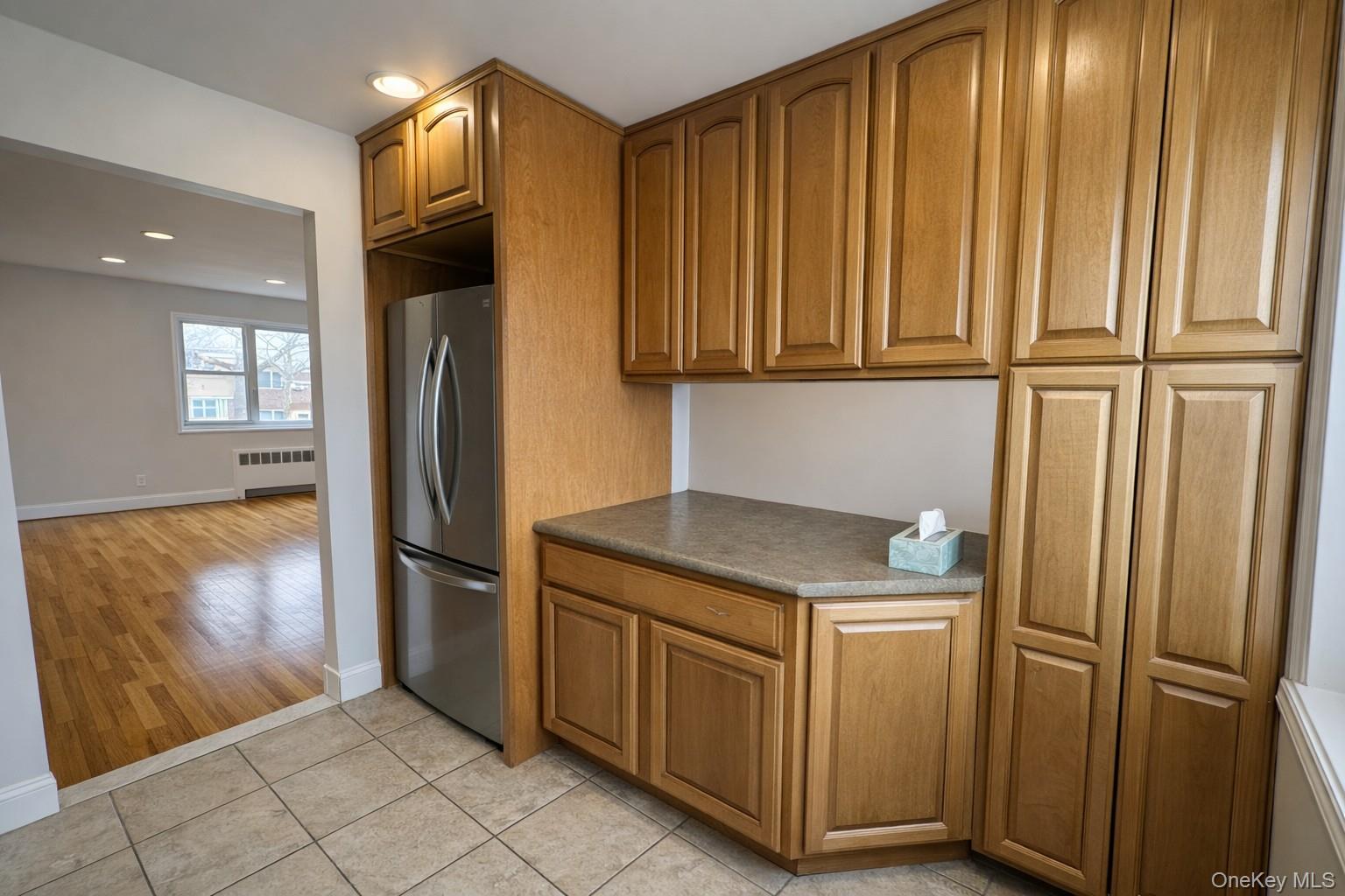 #5 photo, 212-09 16 Avenue, Bayside , NY 11360