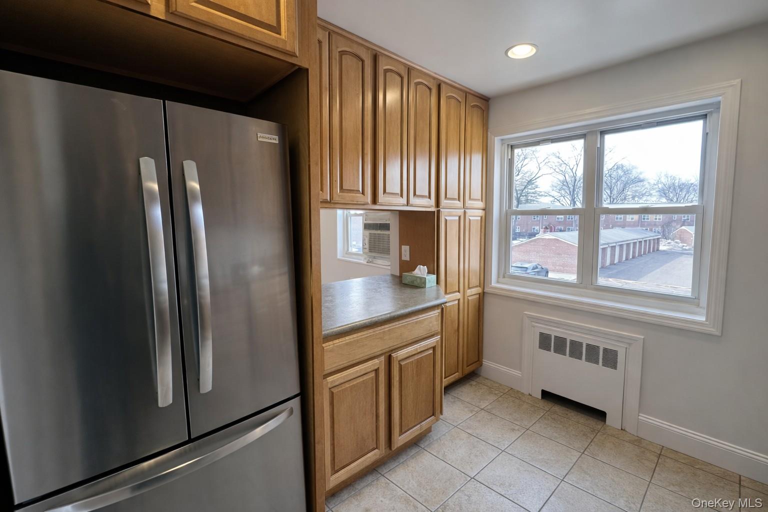 #7 photo, 212-09 16 Avenue, Bayside , NY 11360