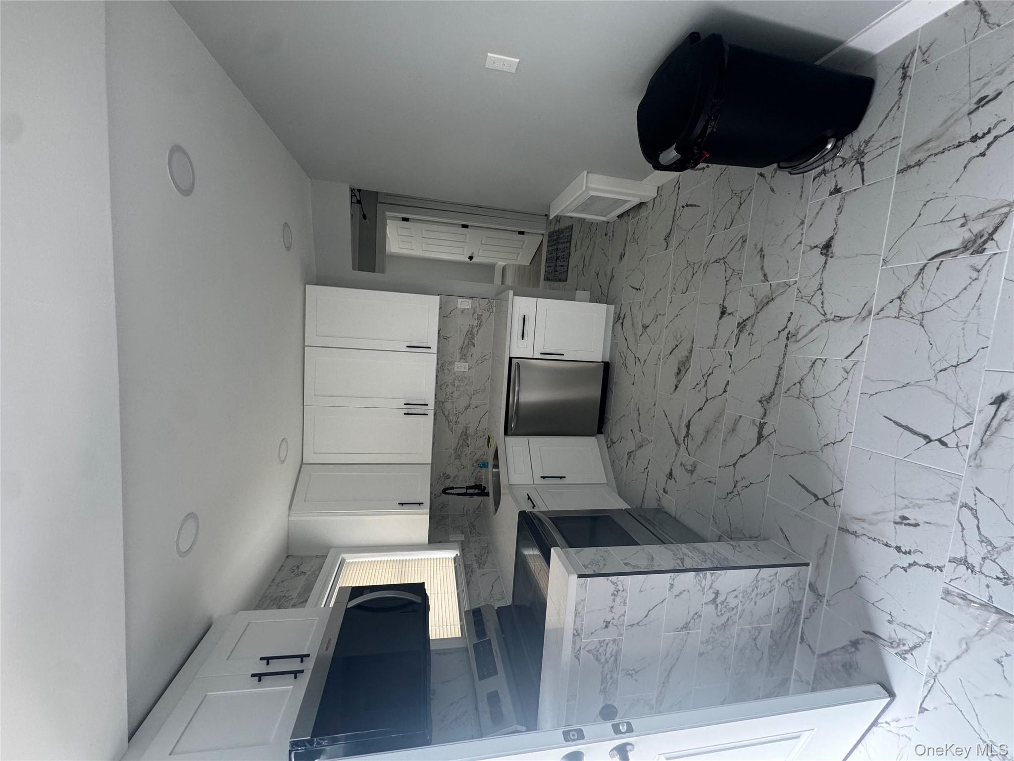 #3 photo, 674 Winthrop Drive, Uniondale , NY 11553