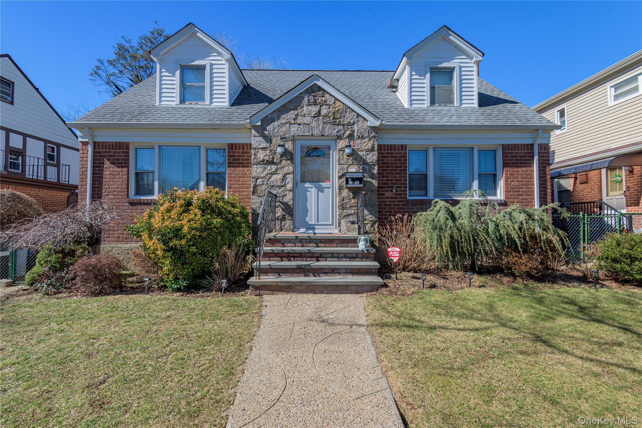 #1 photo, 8610 250th Street, कुईंस Bellerose , NY 11426