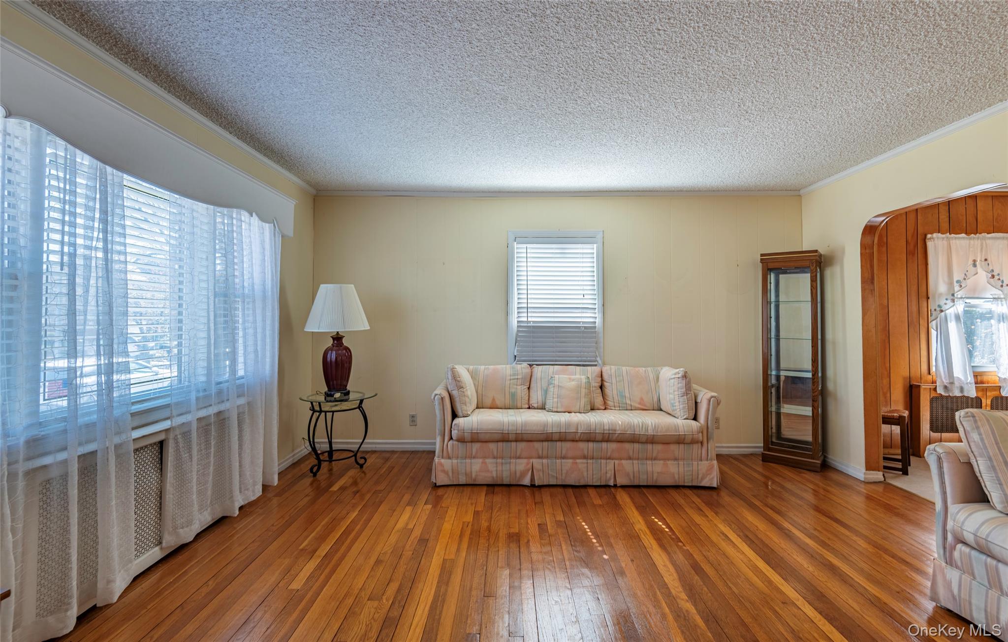 #6 photo, 8610 250th Street, कुईंस Bellerose , NY 11426