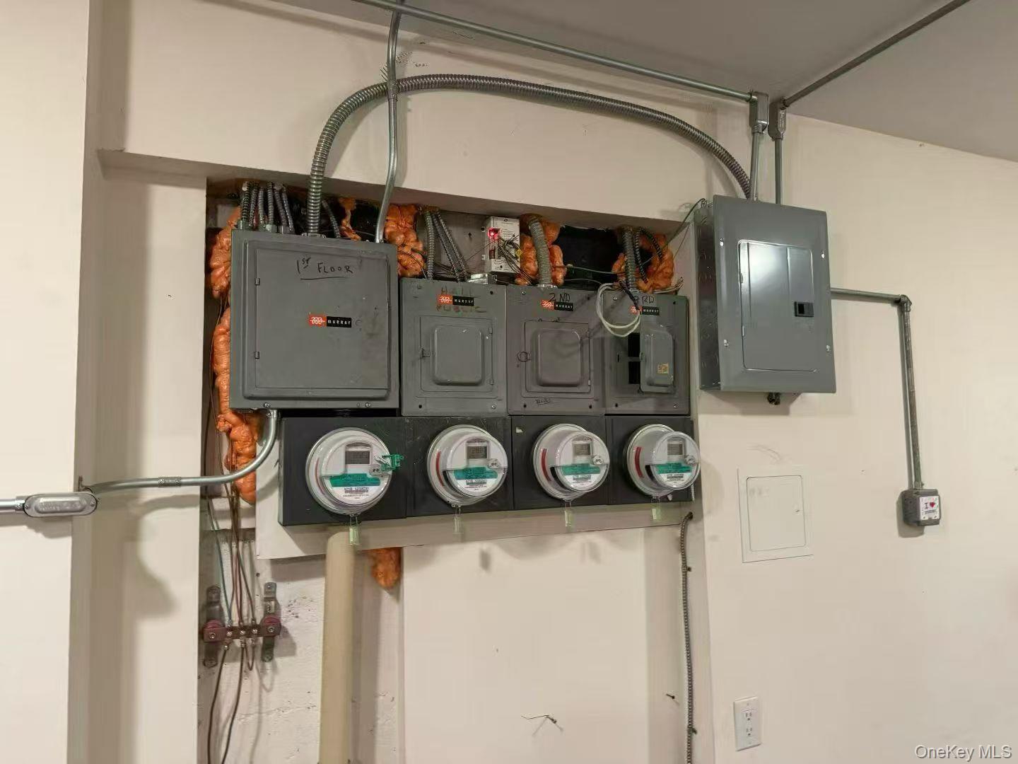 #3 photo, 41-53 53rd Street, वुडसाइड Woodside , NY 11377