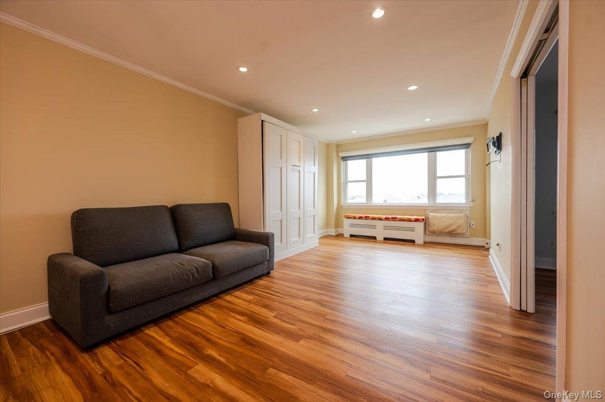 #8 photo, 740 E Broadway, Long Beach , NY 11561