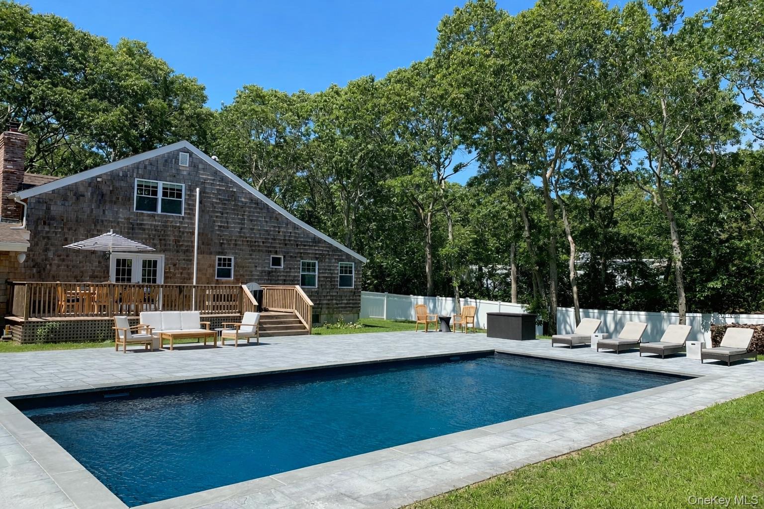 #19 photo, 4 Stuart Court, Hampton Bays , NY 11946