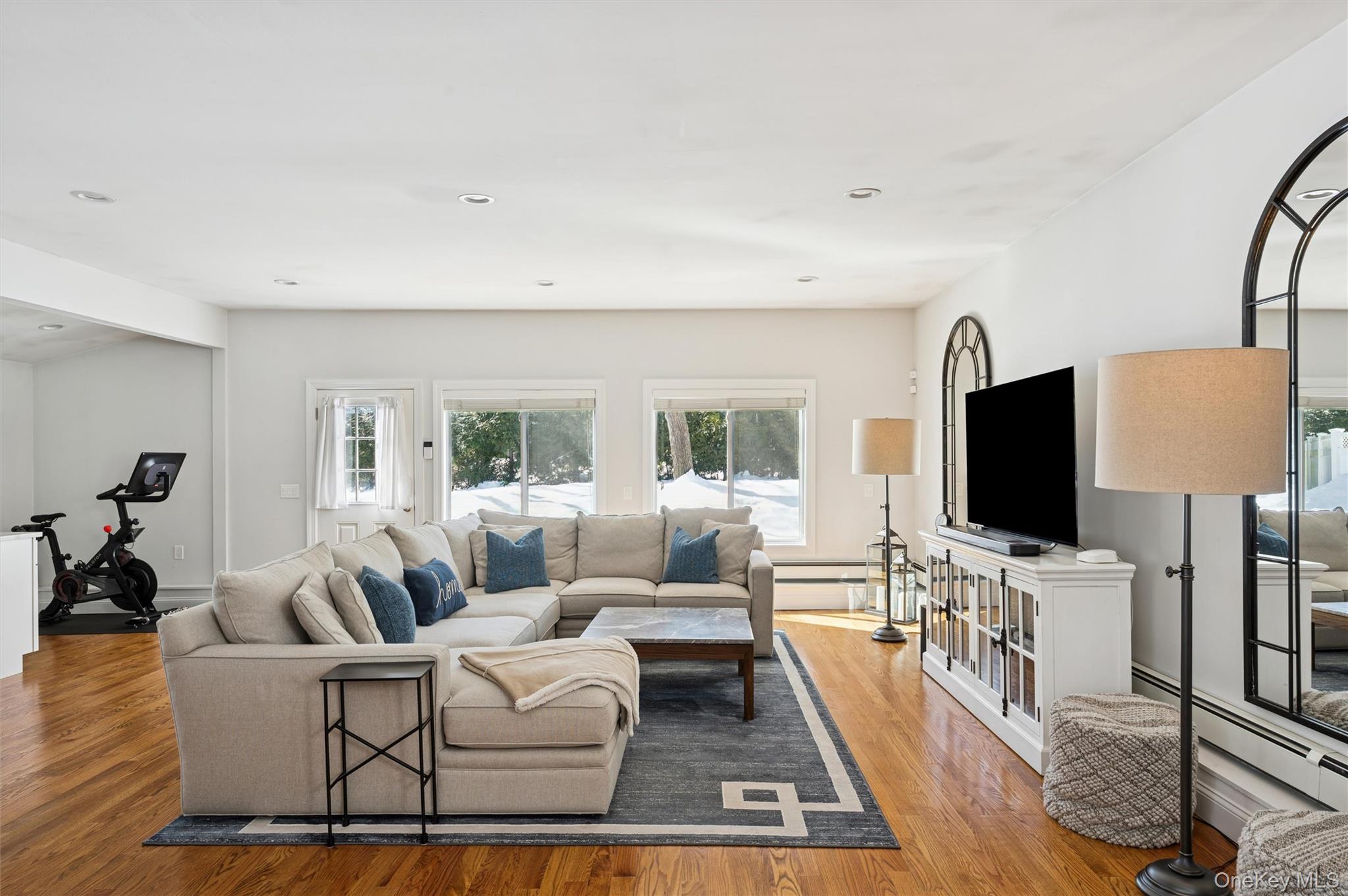 #9 photo, 4 Stuart Court, Hampton Bays , NY 11946