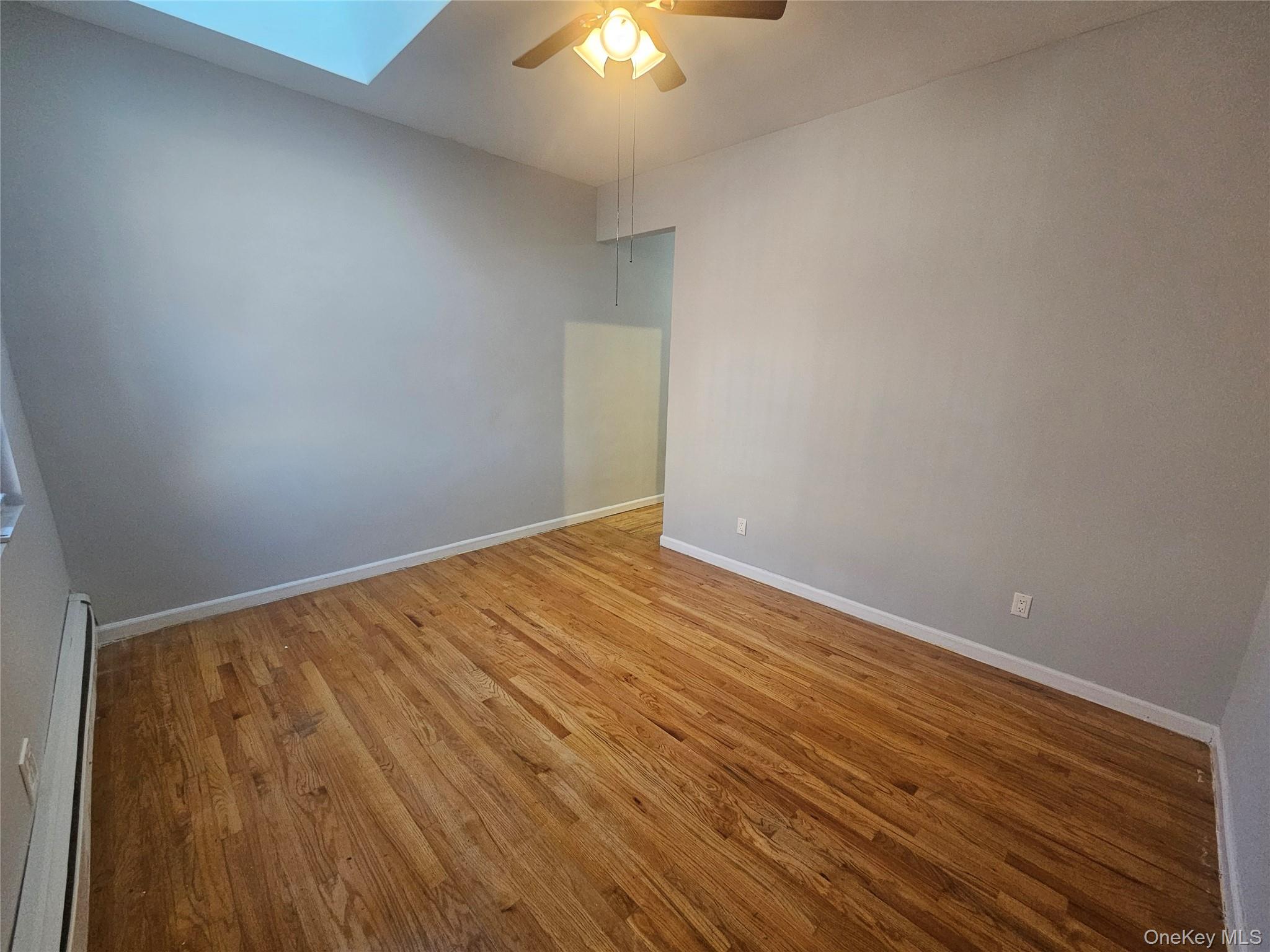 #3 photo, 202-15 Hollis Avenue, Saint Albans , NY 11412