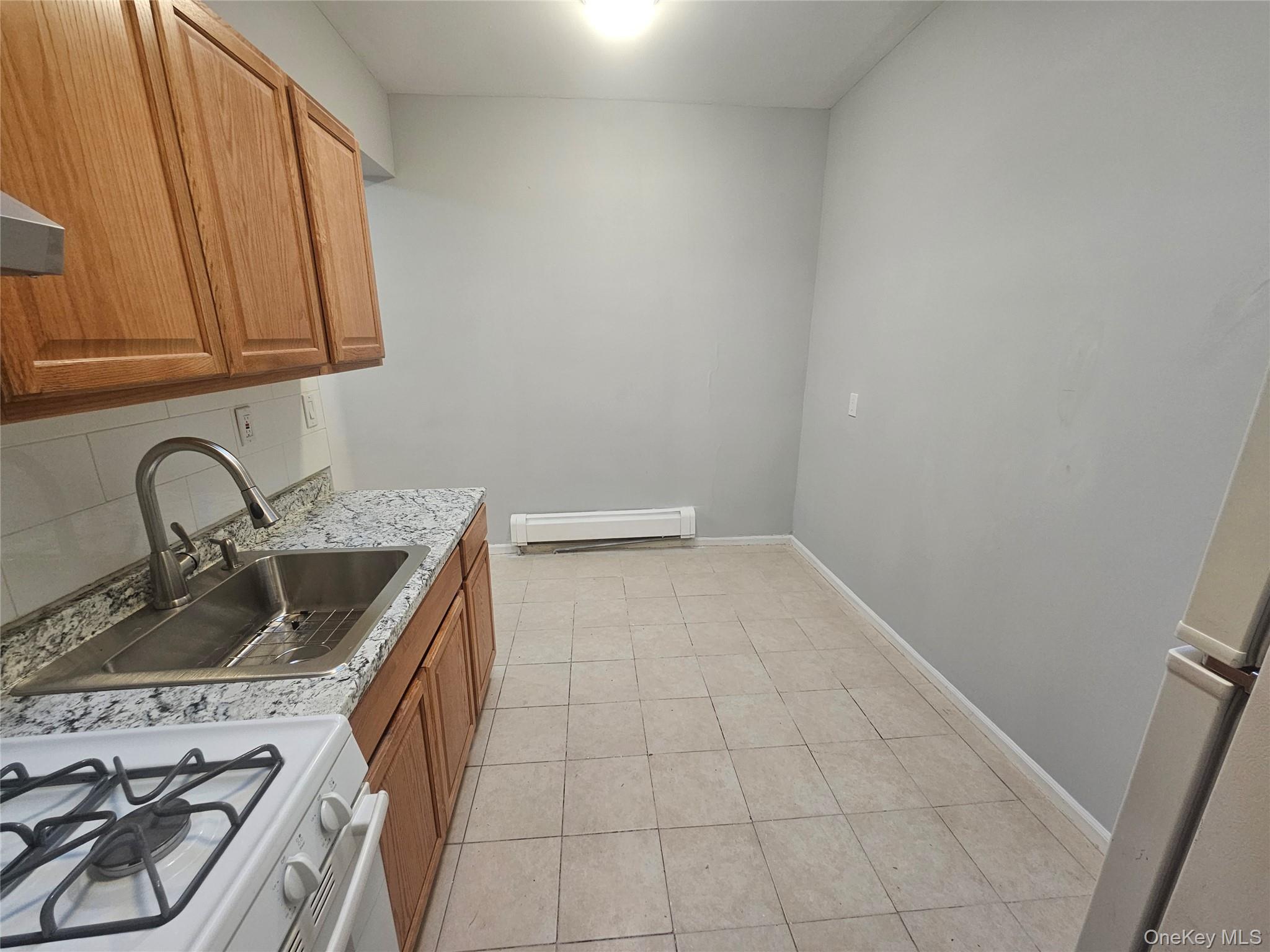 #9 photo, 202-15 Hollis Avenue, Saint Albans , NY 11412