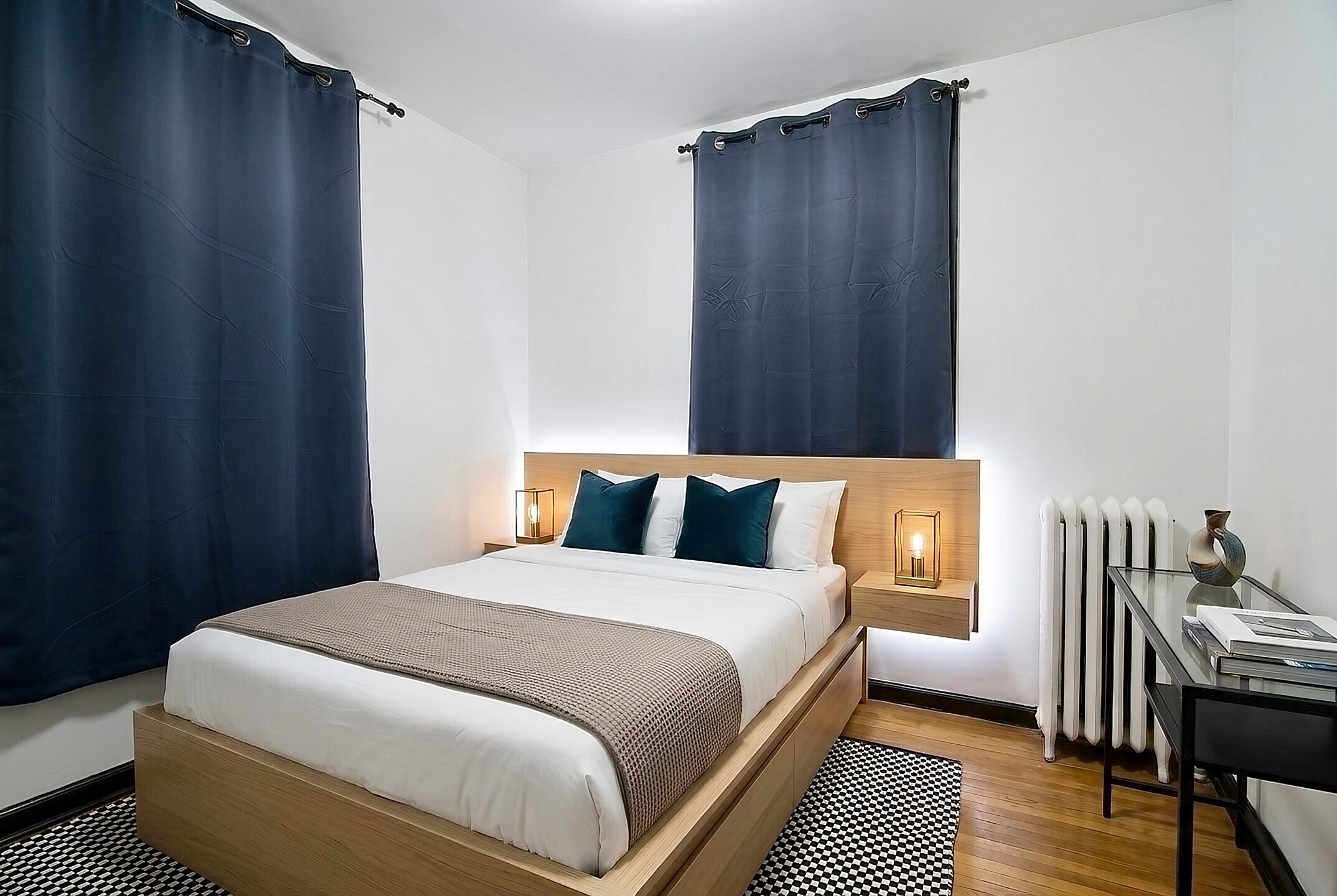 #7 photo, 21-38 35th Street, Ditmars Steinway , NY 11105