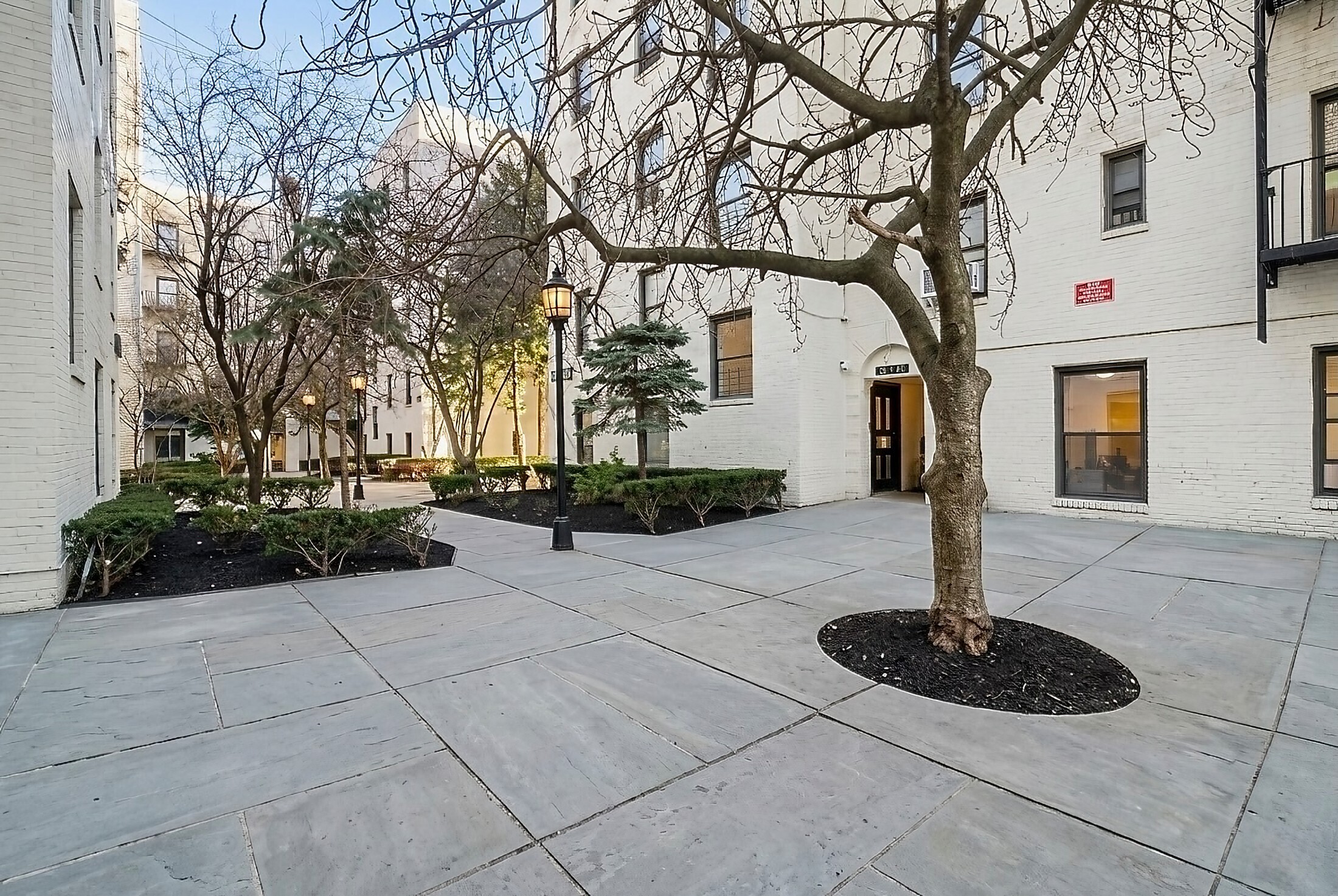 #8 photo, 21-38 35th Street, Ditmars Steinway , NY 11105