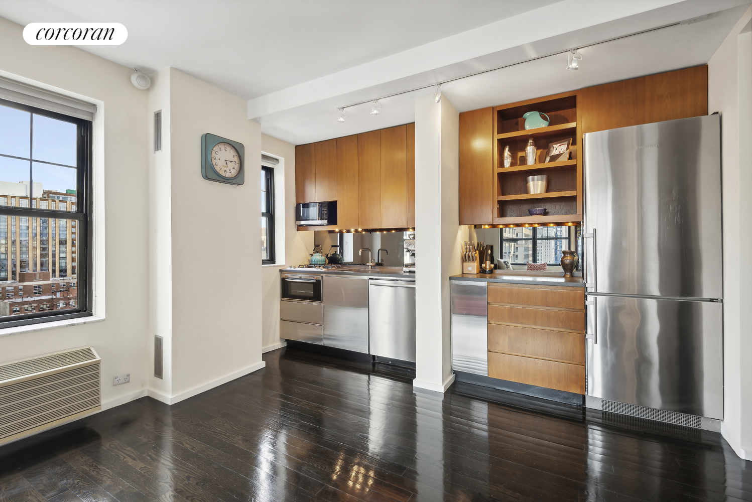 #4 photo, 200 E 16TH Street, Gramercy Park , NY 10003