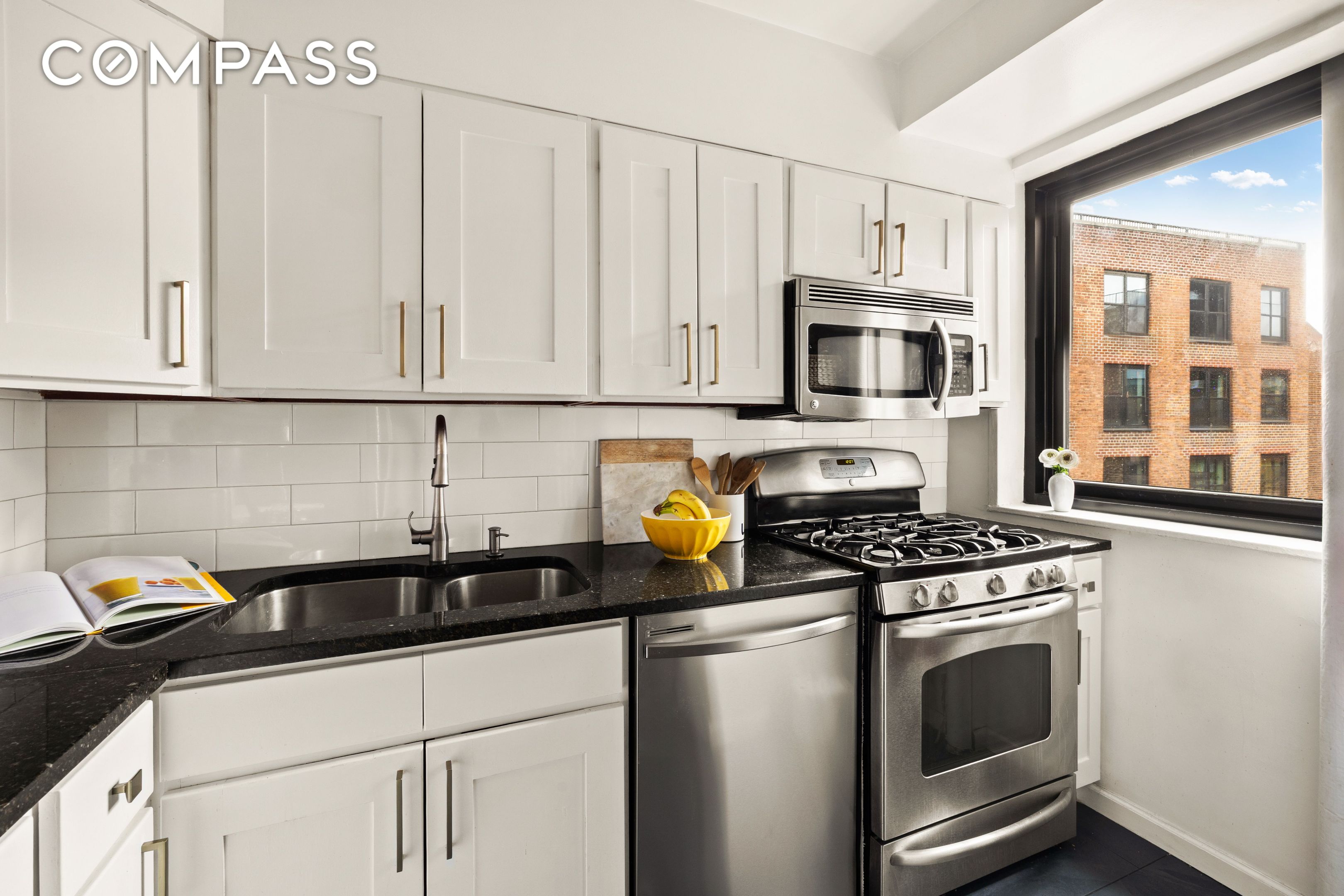 #5 photo, 205 Clinton Avenue, ब्रुकलीन Clinton Hill , NY 11205