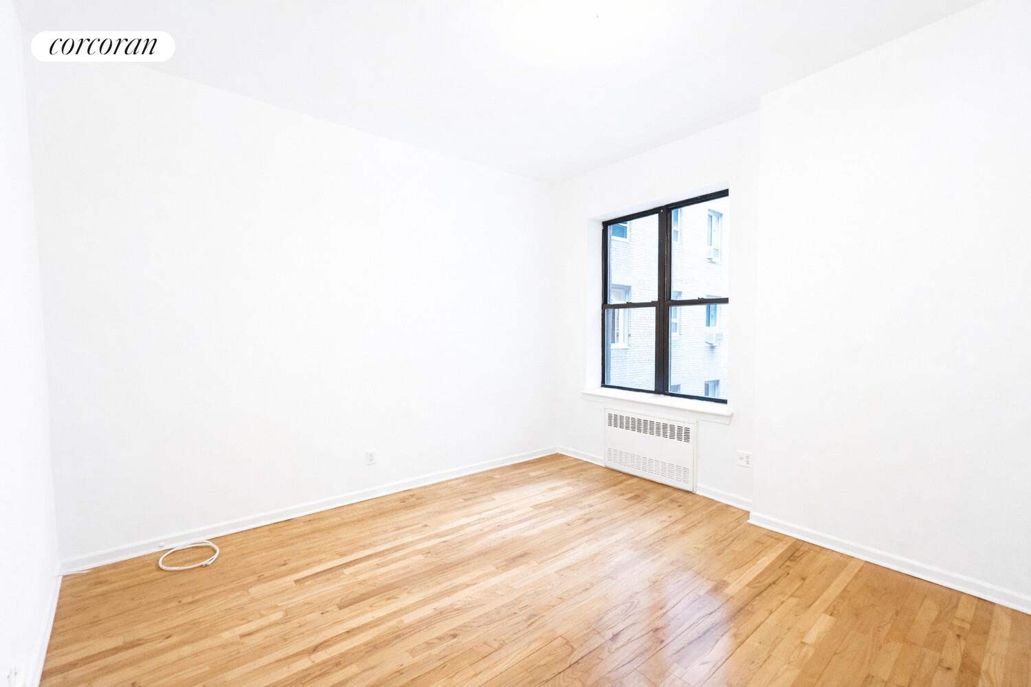 #7 photo, 306 W 80TH Street, מנהטן Upper West Side , NY 10024