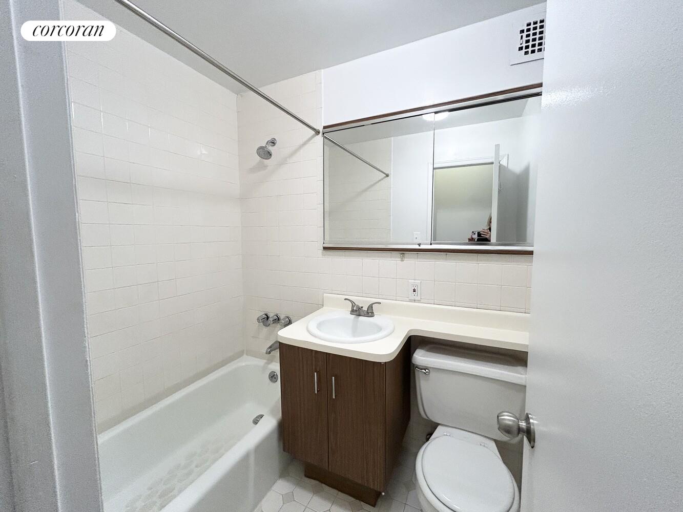 #9 photo, 306 W 80TH Street, מנהטן Upper West Side , NY 10024