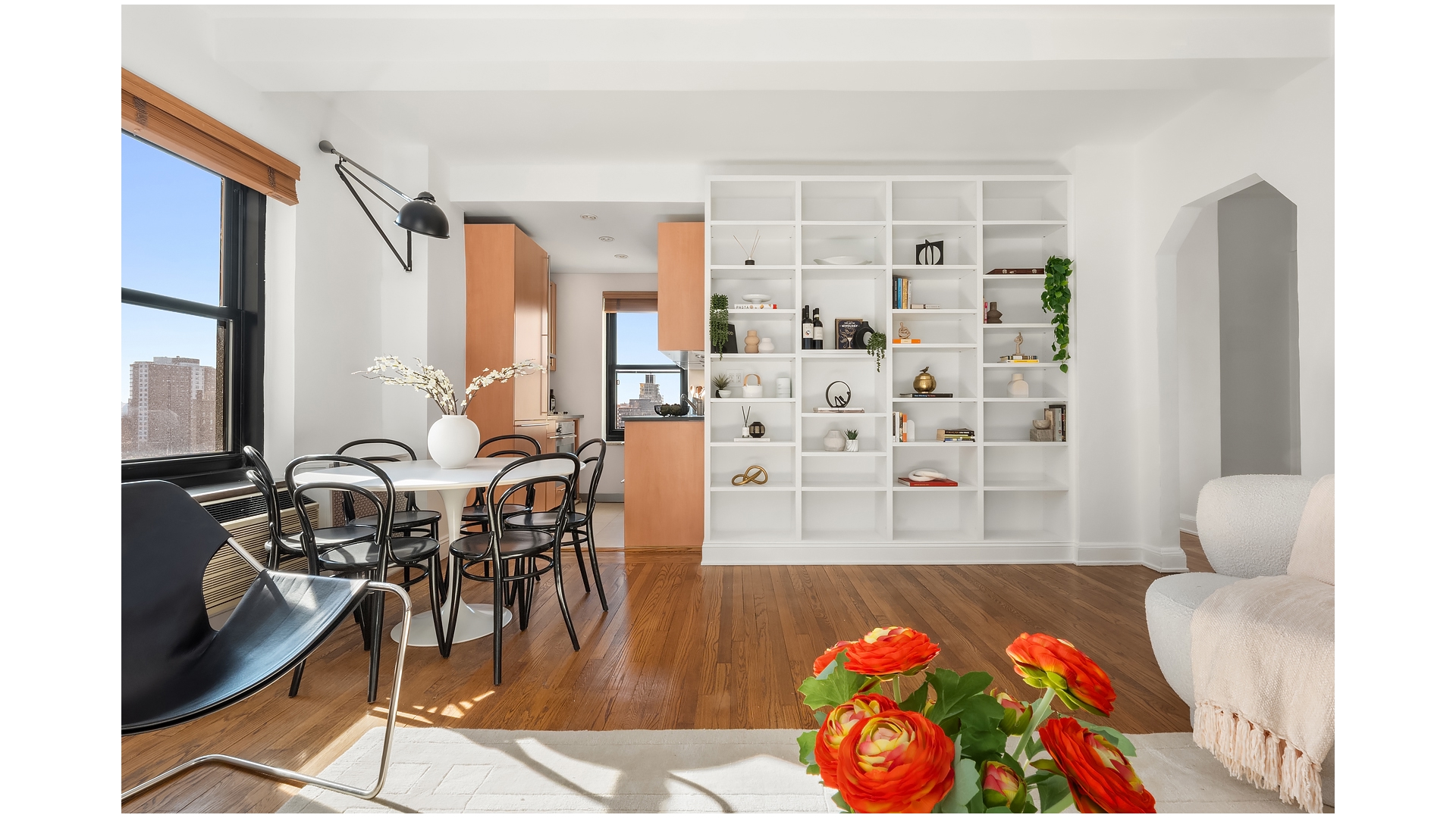 #7 photo, 300 W 23RD Street, Chelsea , NY 10011