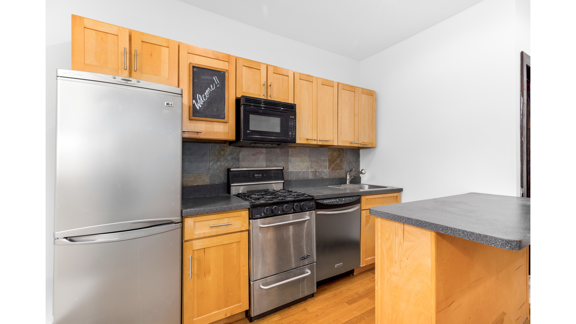 #1 photo, 626 LINCOLN Place, Бруклин ‖ Crown Heights , NY 11216