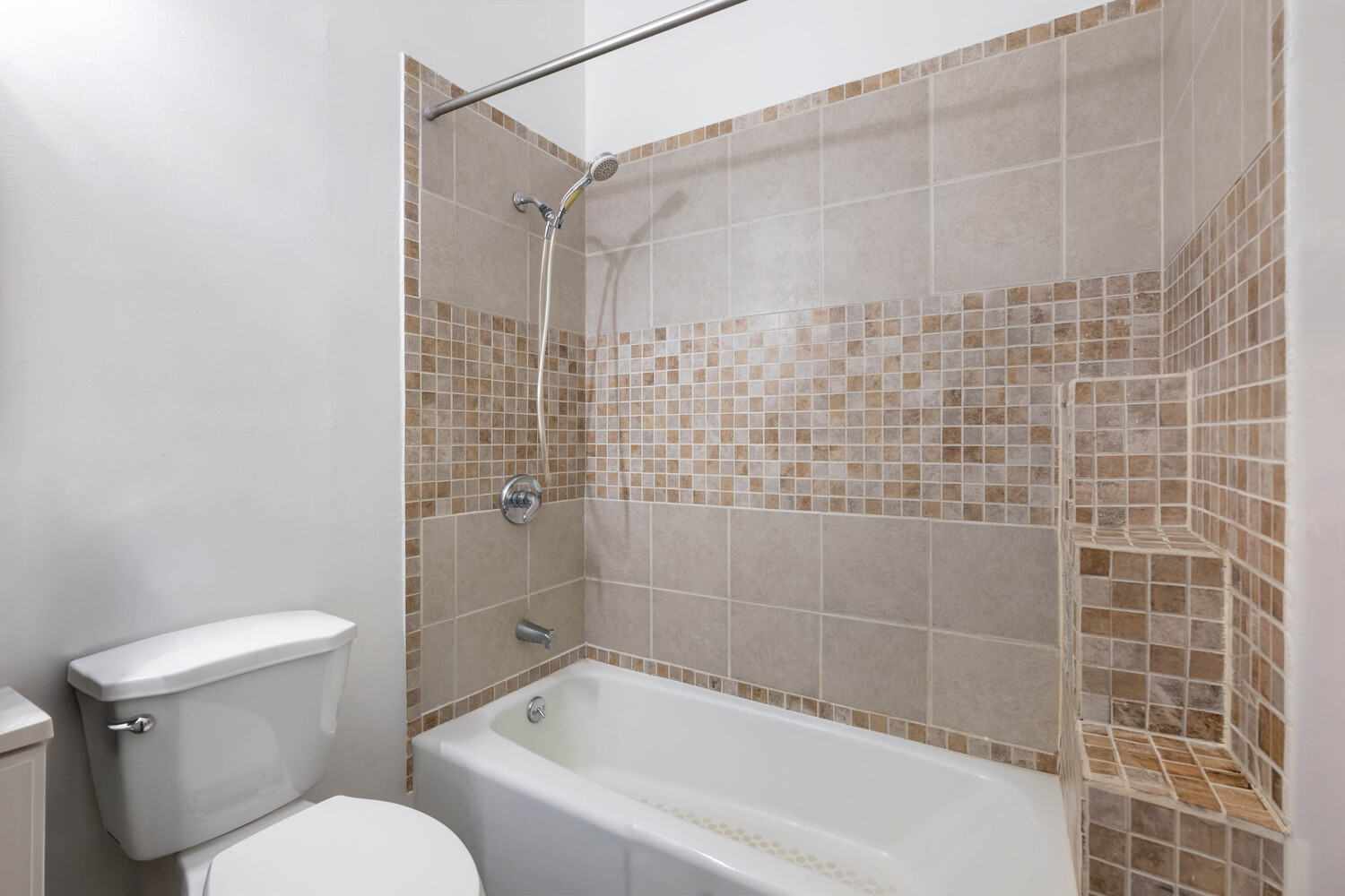 #7 photo, 412 E 120TH Street, मैनहटन East Harlem , NY 10035